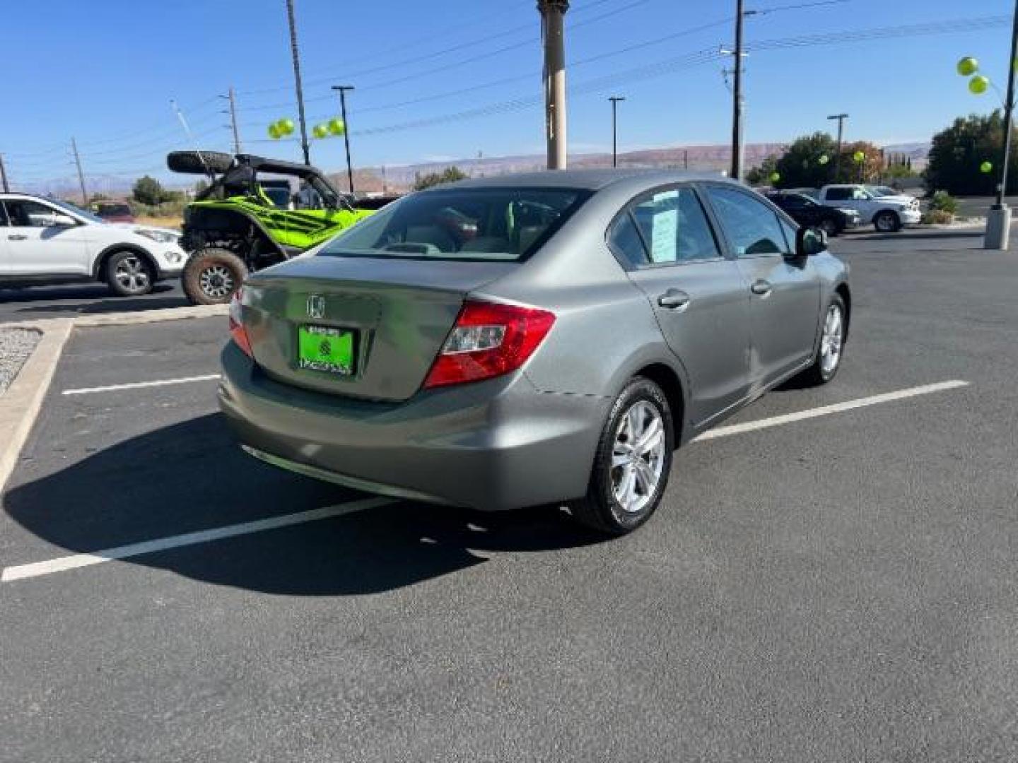 2012 Urban Titanium Metallic /Stone Cloth Interior Honda Civic EX Sedan 5-Speed AT (2HGFB2F8XCH) with an 1.8L L4 SOHC 16V engine, 5-Speed Automatic transmission, located at 1865 East Red Hills Pkwy, St. George, 84770, (435) 628-0023, 37.120850, -113.543640 - We specialize in helping ALL people get the best financing available. No matter your credit score, good, bad or none we can get you an amazing rate. Had a bankruptcy, divorce, or repossessions? We give you the green light to get your credit back on the road. Low down and affordable payments that fit - Photo#6