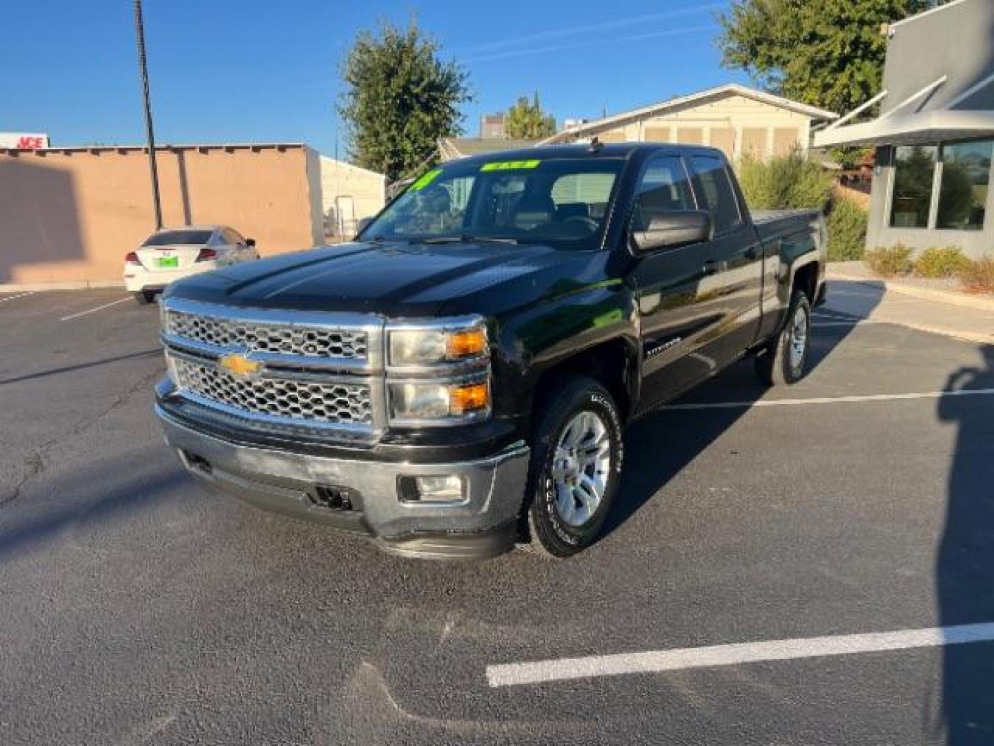 2014 Black /Jet Black Chevrolet Silverado 1500 1LT Double Cab 4WD (1GCVKREC0EZ) with an 5.3L V8 OHV 16V engine, 6-Speed Automatic transmission, located at 1865 East Red Hills Pkwy, St. George, 84770, (435) 628-0023, 37.120850, -113.543640 - We specialize in helping ALL people get the best financing available. No matter your credit score, good, bad or none we can get you an amazing rate. Had a bankruptcy, divorce, or repossessions? We give you the green light to get your credit back on the road. Low down and affordable payments that fit - Photo#2