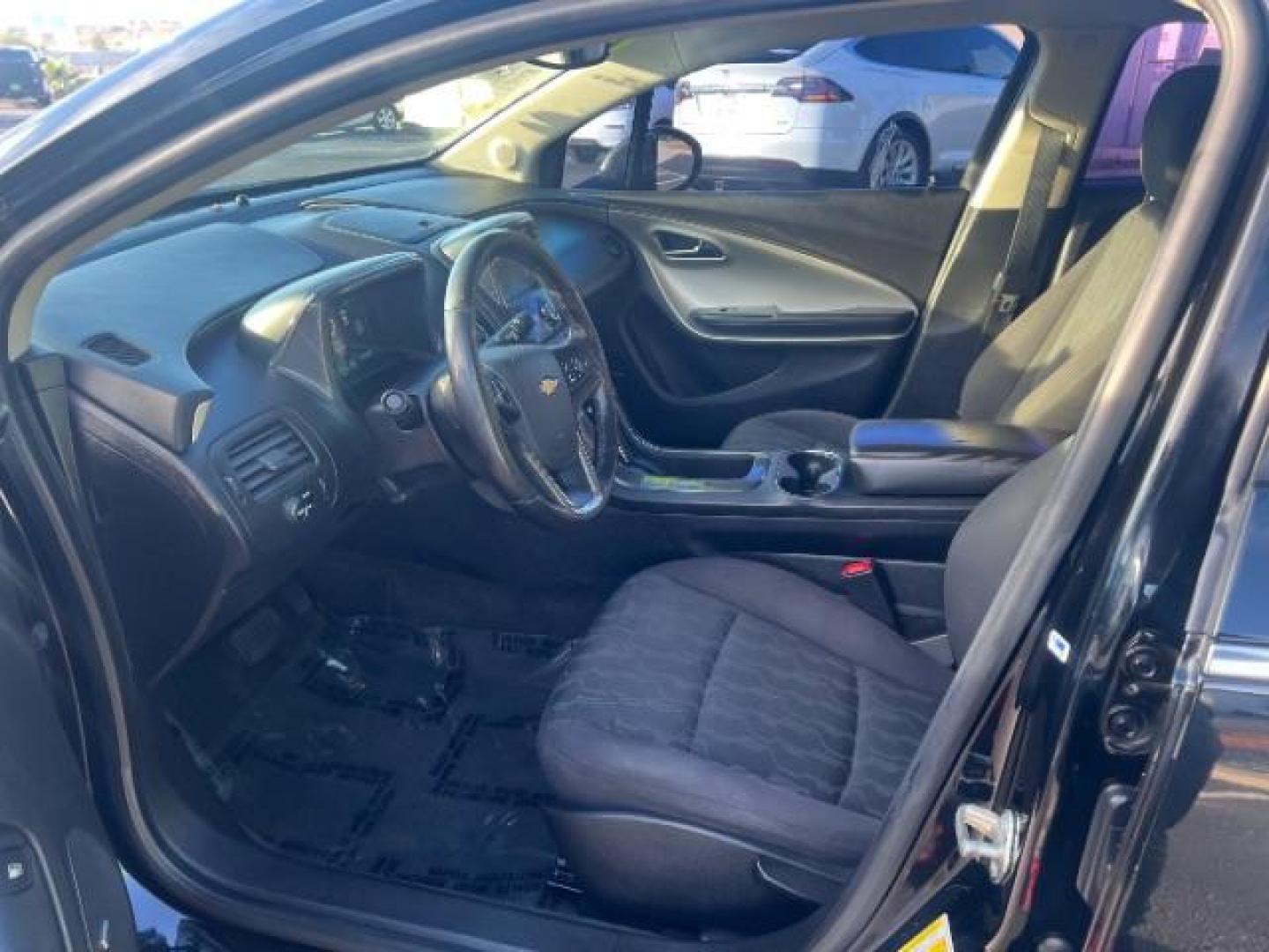 2014 Black /Black Interior Chevrolet Volt Standard w/ Navigation and LEP (1G1RG6E44EU) with an ELECTRIC engine, Continuously Variable Transmission transmission, located at 940 North Main Street, Cedar City, UT, 84720, (435) 628-0023, 37.692936, -113.061897 - ***This vehicle qualifies for the EV/Hybrid tax rebate of up to $4,000*** We are setup with the IRS to recieve direct payments within 72 hours. We file the rebate online with IRS and can credit it to your down payment, reduce the sales price OR give you cashback!! These cars will not last and can o - Photo#14