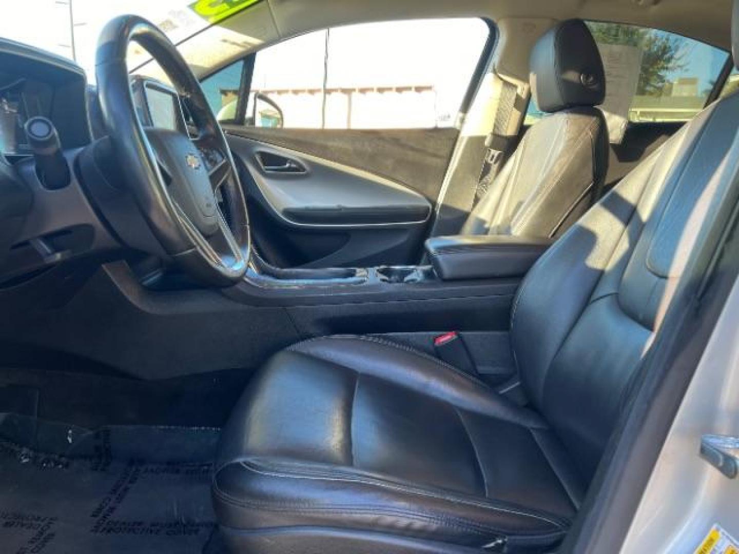 2013 Silver /Black Leather Interior Chevrolet Volt Premium w/ LEP (1G1RF6E44DU) with an 1.4L L4 DOHC 16V PLUG-IN HYBRID engine, Continuously Variable Transmission transmission, located at 1865 East Red Hills Pkwy, St. George, 84770, (435) 628-0023, 37.120850, -113.543640 - Photo#12