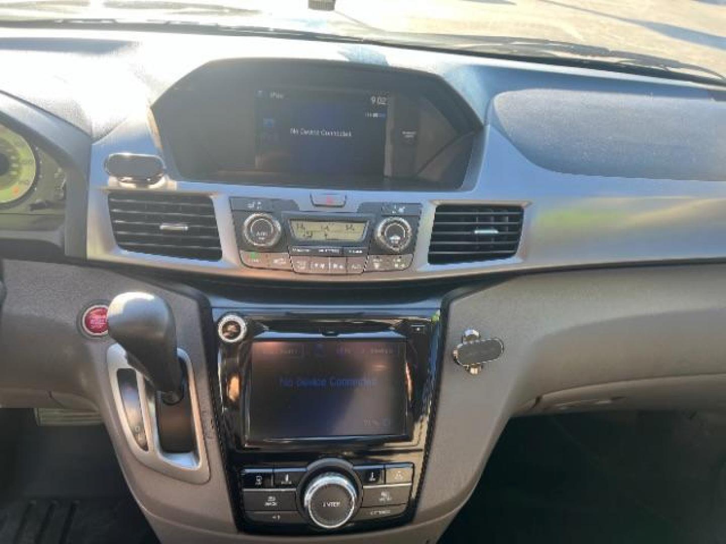 2014 White Diamond Pearl /Gray Honda Odyssey EX-L (5FNRL5H60EB) with an 3.5L V6 SOHC 24V engine, 6-Speed Automatic transmission, located at 1865 East Red Hills Pkwy, St. George, 84770, (435) 628-0023, 37.120850, -113.543640 - Photo#20