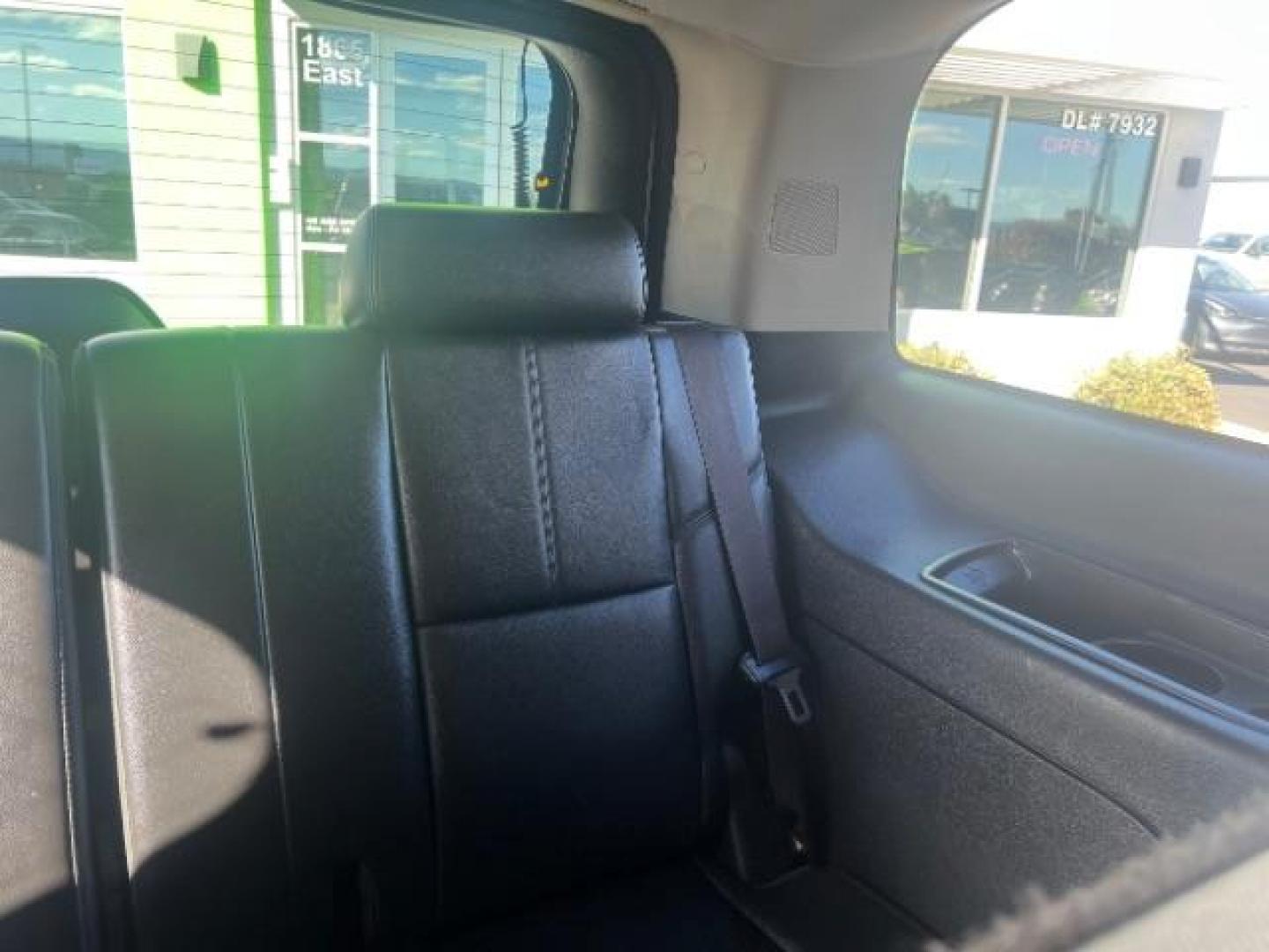 2011 White /Black Leather Interior Chevrolet Tahoe Police (1GNSK2E06BR) with an 5.3L V8 OHV 16V FFV engine, 6-Speed Automatic transmission, located at 1865 East Red Hills Pkwy, St. George, 84770, (435) 628-0023, 37.120850, -113.543640 - We specialize in helping ALL people get the best financing available. No matter your credit score, good, bad or none we can get you an amazing rate. Had a bankruptcy, divorce, or repossessions? We give you the green light to get your credit back on the road. Low down and affordable payments that fit - Photo#26