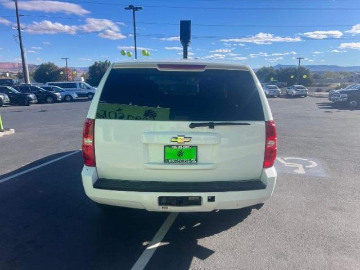 2011 White /Black Leather Interior Chevrolet Tahoe Police (1GNSK2E06BR) with an 5.3L V8 OHV 16V FFV engine, 6-Speed Automatic transmission, located at 1865 East Red Hills Pkwy, St. George, 84770, (435) 628-0023, 37.120850, -113.543640 - We specialize in helping ALL people get the best financing available. No matter your credit score, good, bad or none we can get you an amazing rate. Had a bankruptcy, divorce, or repossessions? We give you the green light to get your credit back on the road. Low down and affordable payments that fit - Photo#5