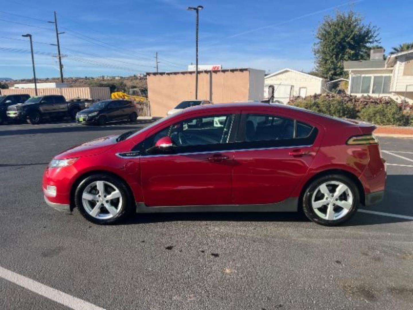 2013 Red /Black Leather Interior Chevrolet Volt Premium w/ LEP (1G1RF6E46DU) with an 1.4L L4 DOHC 16V PLUG-IN HYBRID engine, Continuously Variable Transmission transmission, located at 1865 East Red Hills Pkwy, St. George, 84770, (435) 628-0023, 37.120850, -113.543640 - ***This vehicle qualifies for the EV/Hybrid tax rebate of up to $4,000*** We are setup with the IRS to recieve direct payments within 72 hours. We file the rebate online with IRS and can credit it to your down payment, reduce the sales price OR give you cashback!! These cars will not last and can o - Photo#3