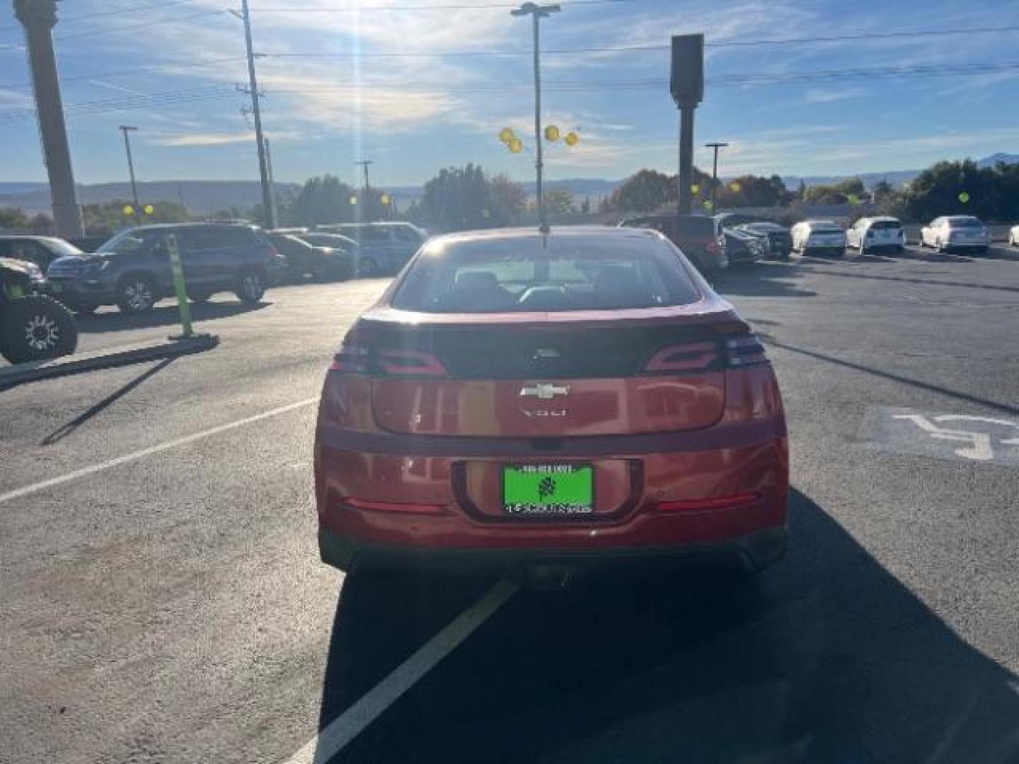 2013 Red /Black Leather Interior Chevrolet Volt Premium w/ LEP (1G1RF6E46DU) with an 1.4L L4 DOHC 16V PLUG-IN HYBRID engine, Continuously Variable Transmission transmission, located at 1865 East Red Hills Pkwy, St. George, 84770, (435) 628-0023, 37.120850, -113.543640 - ***This vehicle qualifies for the EV/Hybrid tax rebate of up to $4,000*** We are setup with the IRS to recieve direct payments within 72 hours. We file the rebate online with IRS and can credit it to your down payment, reduce the sales price OR give you cashback!! These cars will not last and can o - Photo#5