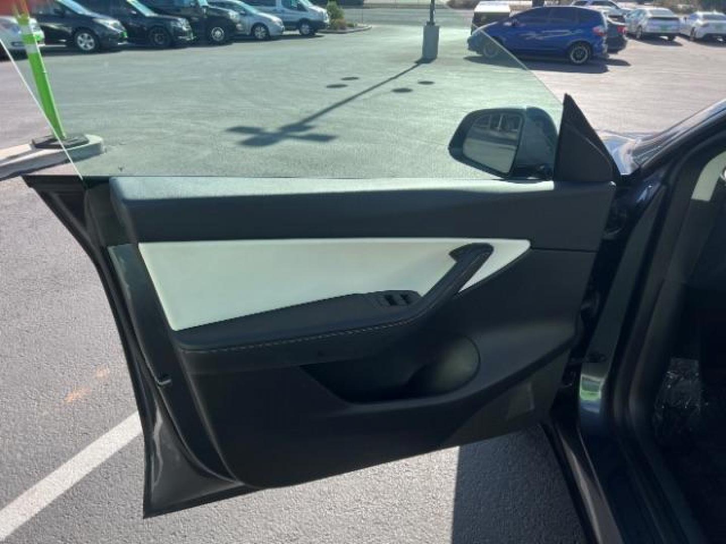 2021 Midnight Silver Metallic /Black and White Tesla Model Y Standard (5YJYGDED0MF) with an ELECTRIC engine, 1-Speed Automatic transmission, located at 1865 East Red Hills Pkwy, St. George, 84770, (435) 628-0023, 37.120850, -113.543640 - Great condition, Stadard Range of 250+ on a charge. Warranty on battery and Motor up to 8years and 100k miles We are your local Tesla experts. Education, Repairs, Special Orders 4 Seasons Auto 435-628-0023 DL #7932 - Photo#12