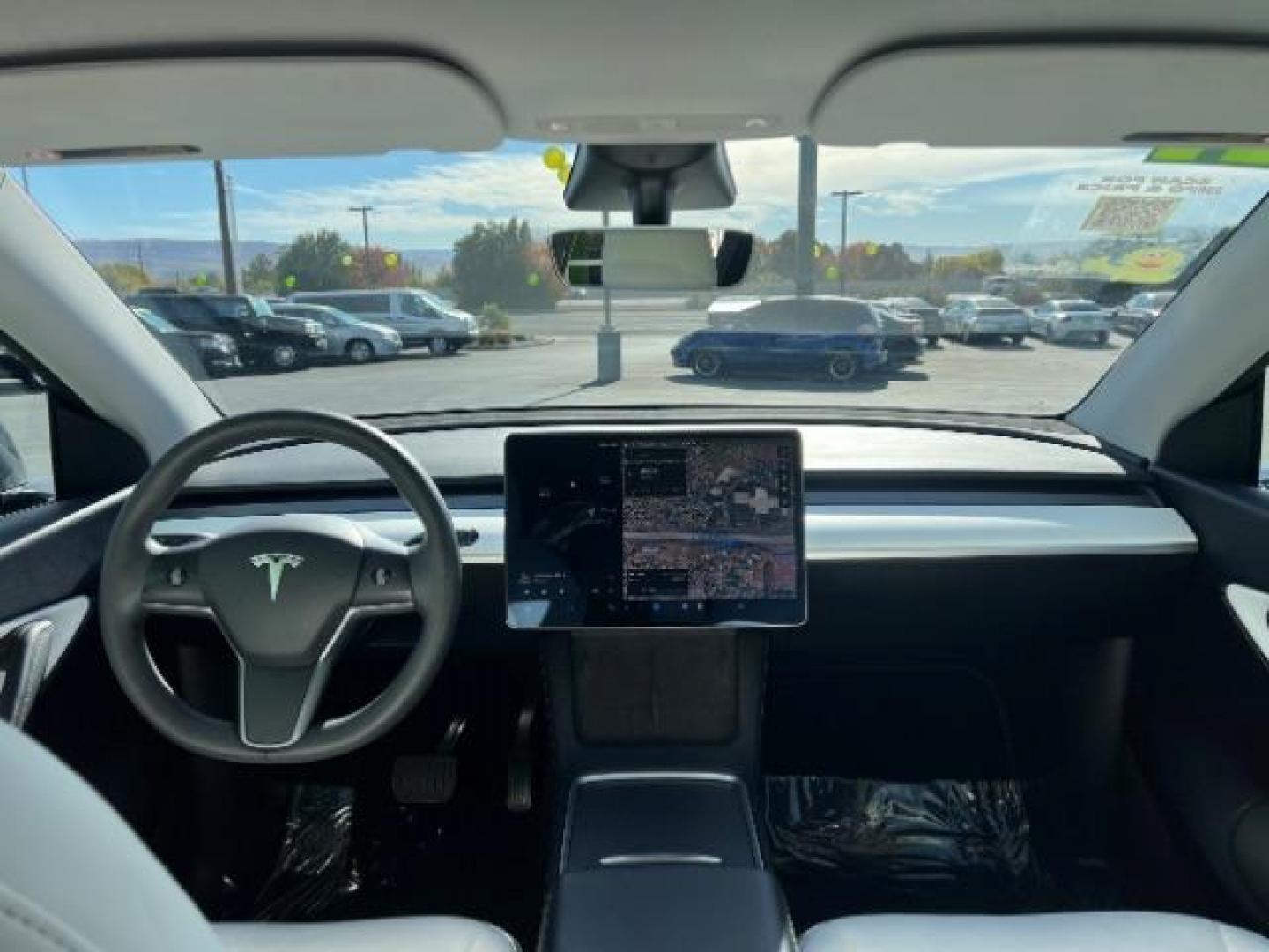 2021 Midnight Silver Metallic /Black and White Tesla Model Y Standard (5YJYGDED0MF) with an ELECTRIC engine, 1-Speed Automatic transmission, located at 1865 East Red Hills Pkwy, St. George, 84770, (435) 628-0023, 37.120850, -113.543640 - Great condition, Stadard Range of 250+ on a charge. Warranty on battery and Motor up to 8years and 100k miles We are your local Tesla experts. Education, Repairs, Special Orders 4 Seasons Auto 435-628-0023 DL #7932 - Photo#24