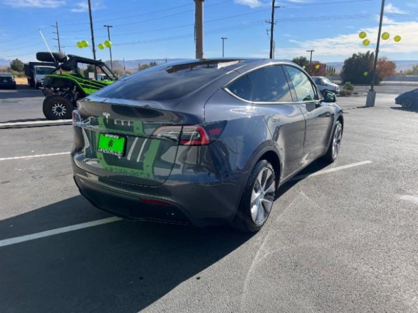 2021 Midnight Silver Metallic /Black and White Tesla Model Y Standard (5YJYGDED0MF) with an ELECTRIC engine, 1-Speed Automatic transmission, located at 1865 East Red Hills Pkwy, St. George, 84770, (435) 628-0023, 37.120850, -113.543640 - Great condition, Stadard Range of 250+ on a charge. Warranty on battery and Motor up to 8years and 100k miles We are your local Tesla experts. Education, Repairs, Special Orders 4 Seasons Auto 435-628-0023 DL #7932 - Photo#6