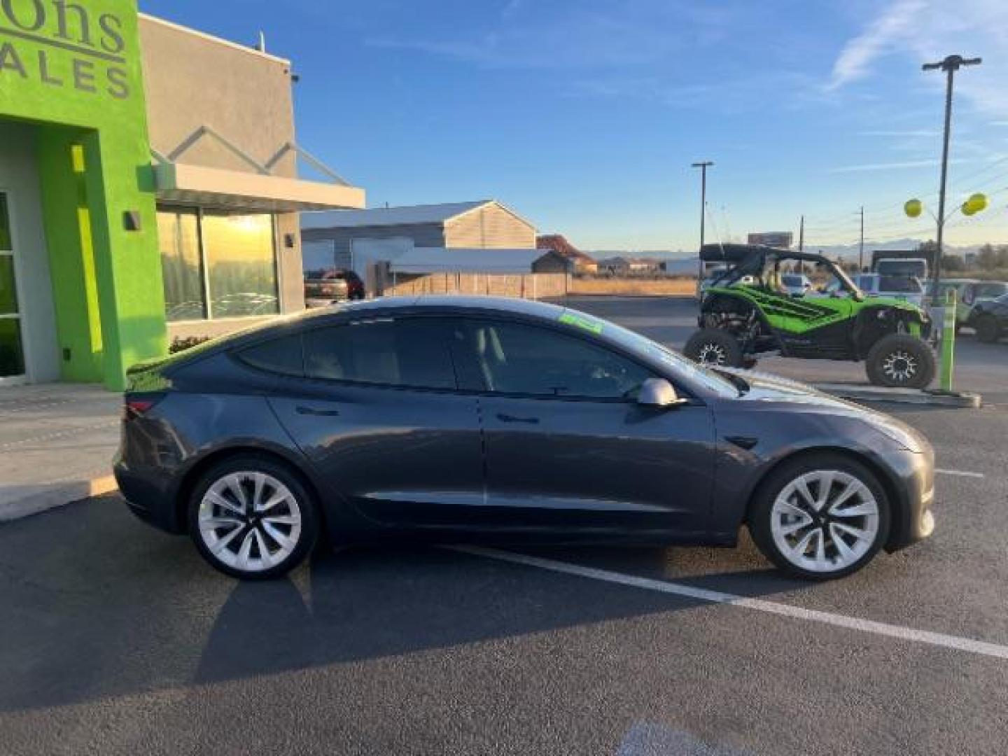 2022 Midnight Silver Metallic /All Black Tesla Model 3 Standard Range Plus (5YJ3E1EA9NF) with an ELECTRIC engine, 1-Speed Automatic transmission, located at 1865 East Red Hills Pkwy, St. George, 84770, (435) 628-0023, 37.120850, -113.543640 - Get additional $4k off the list price. *****QUALIFIES FOR EV TAX REBATE******** We are setup with IRS to file your tax rebate and get you a refund with in 72 hours. Take as cash or use as down payment. Check out the IRS website to be sure you qualify. Great condition, This has the LFP (iron) batte - Photo#7