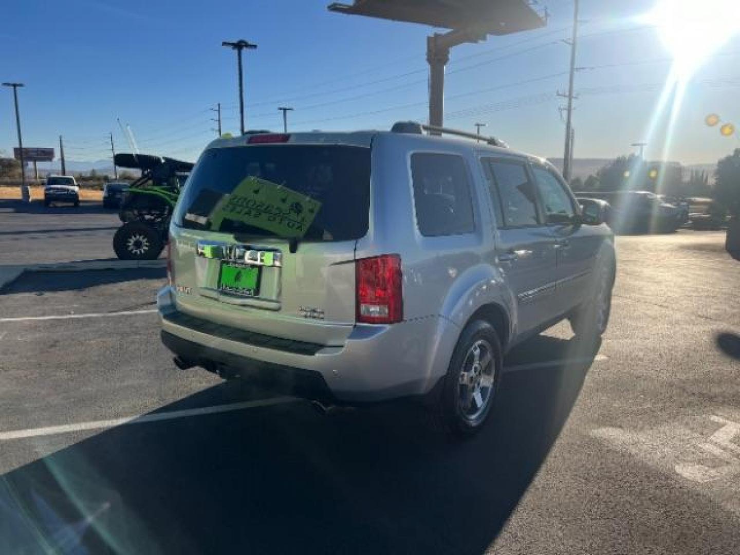 2011 Alabaster Silver Metallic /Black Leather Interior Honda Pilot Touring 4WD 5-Spd AT with DVD (5FNYF4H98BB) with an 3.5L V6 SOHC 24V engine, 5-Speed Automatic transmission, located at 940 North Main Street, Cedar City, UT, 84720, (435) 628-0023, 37.692936, -113.061897 - We specialize in helping ALL people get the best financing available. No matter your credit score, good, bad or none we can get you an amazing rate. Had a bankruptcy, divorce, or repossessions? We give you the green light to get your credit back on the road. Low down and affordable payments that fit - Photo#6