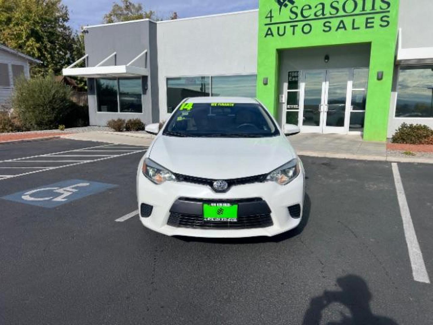 2015 Blizzard Pearl /Amber Fabric, cloth Toyota Corolla LE Eco CVT (5YFBPRHE3FP) with an 1.8L L4 DOHC 16V engine, Continuously Variable Transmission transmission, located at 1865 East Red Hills Pkwy, St. George, 84770, (435) 628-0023, 37.120850, -113.543640 - We specialize in helping ALL people get the best financing available. No matter your credit score, good, bad or none we can get you an amazing rate. Had a bankruptcy, divorce, or repossessions? We give you the green light to get your credit back on the road. Low down and affordable payments that fit - Photo#1