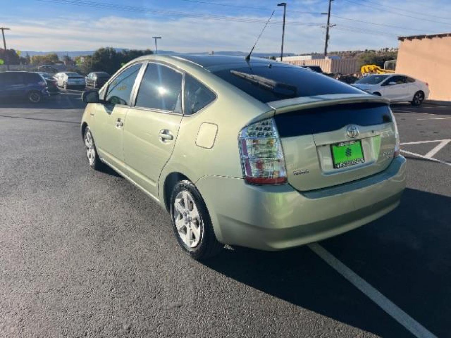 2008 Seaside Pearl /Bisque Cloth Interior Toyota Prius 4-Door Liftback (JTDKB20U887) with an 1.5L L4 DOHC 16V HYBRID engine, Continuously Variable Transmission transmission, located at 1865 East Red Hills Pkwy, St. George, 84770, (435) 628-0023, 37.120850, -113.543640 - We specialize in helping ALL people get the best financing available. No matter your credit score, good, bad or none we can get you an amazing rate. Had a bankruptcy, divorce, or repossessions? We give you the green light to get your credit back on the road. Low down and affordable payments that fit - Photo#4