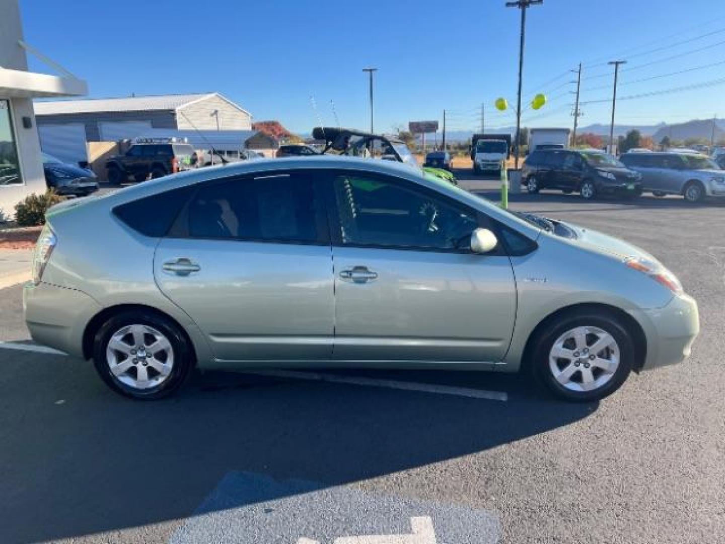 2008 Seaside Pearl /Bisque Cloth Interior Toyota Prius 4-Door Liftback (JTDKB20U887) with an 1.5L L4 DOHC 16V HYBRID engine, Continuously Variable Transmission transmission, located at 1865 East Red Hills Pkwy, St. George, 84770, (435) 628-0023, 37.120850, -113.543640 - We specialize in helping ALL people get the best financing available. No matter your credit score, good, bad or none we can get you an amazing rate. Had a bankruptcy, divorce, or repossessions? We give you the green light to get your credit back on the road. Low down and affordable payments that fit - Photo#7