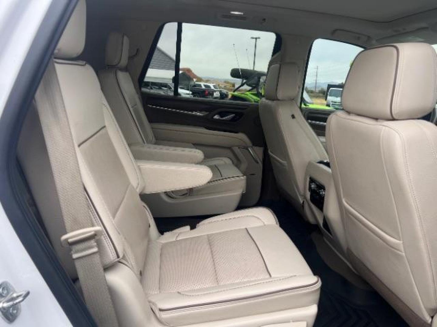 2021 White /Black Leather Interior GMC Yukon Denali 4WD (1GKS2DKL7MR) with an 6.2L V8 OHV 16V engine, 10-Speed Automatic transmission, located at 1865 East Red Hills Pkwy, St. George, 84770, (435) 628-0023, 37.120850, -113.543640 - Very clean Denali, 4x4, Adaptive Cruise, Pano sunroof, Great tires, Floormats, 7 Seater. Bank and credit union financing available. - Photo#32