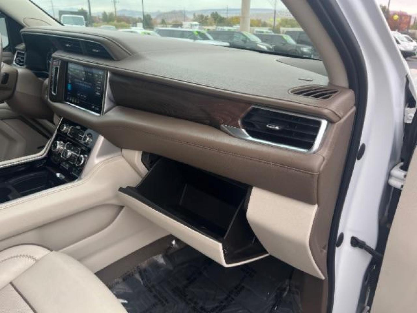 2021 White /Black Leather Interior GMC Yukon Denali 4WD (1GKS2DKL7MR) with an 6.2L V8 OHV 16V engine, 10-Speed Automatic transmission, located at 1865 East Red Hills Pkwy, St. George, 84770, (435) 628-0023, 37.120850, -113.543640 - Very clean Denali, 4x4, Adaptive Cruise, Pano sunroof, Great tires, Floormats, 7 Seater. Bank and credit union financing available. - Photo#35