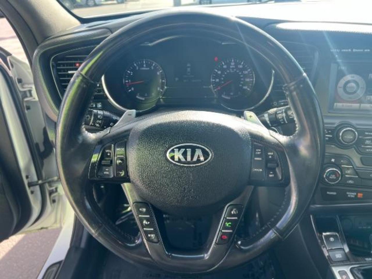 2013 Snow White Pearl /Black Leather Interior Kia Optima SX (5XXGR4A63DG) with an 2.0L L4 DOHC 16V TURBO engine, 6-Speed Automatic transmission, located at 1865 East Red Hills Pkwy, St. George, 84770, (435) 628-0023, 37.120850, -113.543640 - We specialize in helping ALL people get the best financing available. No matter your credit score, good, bad or none we can get you an amazing rate. Had a bankruptcy, divorce, or repossessions? We give you the green light to get your credit back on the road. Low down and affordable payments that fit - Photo#14