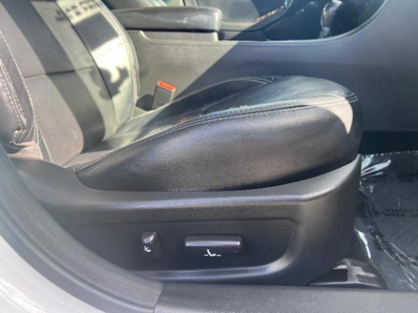 2013 Snow White Pearl /Black Leather Interior Kia Optima SX (5XXGR4A63DG) with an 2.0L L4 DOHC 16V TURBO engine, 6-Speed Automatic transmission, located at 1865 East Red Hills Pkwy, St. George, 84770, (435) 628-0023, 37.120850, -113.543640 - We specialize in helping ALL people get the best financing available. No matter your credit score, good, bad or none we can get you an amazing rate. Had a bankruptcy, divorce, or repossessions? We give you the green light to get your credit back on the road. Low down and affordable payments that fit - Photo#31