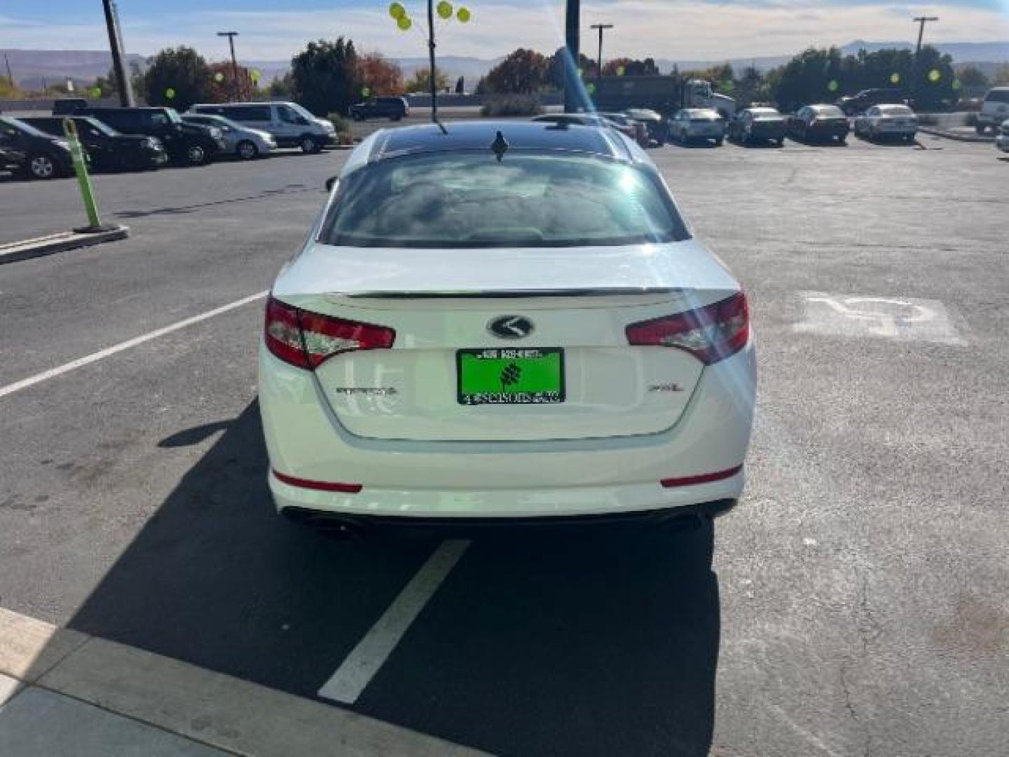 2013 Snow White Pearl /Black Leather Interior Kia Optima SX (5XXGR4A63DG) with an 2.0L L4 DOHC 16V TURBO engine, 6-Speed Automatic transmission, located at 1865 East Red Hills Pkwy, St. George, 84770, (435) 628-0023, 37.120850, -113.543640 - We specialize in helping ALL people get the best financing available. No matter your credit score, good, bad or none we can get you an amazing rate. Had a bankruptcy, divorce, or repossessions? We give you the green light to get your credit back on the road. Low down and affordable payments that fit - Photo#5