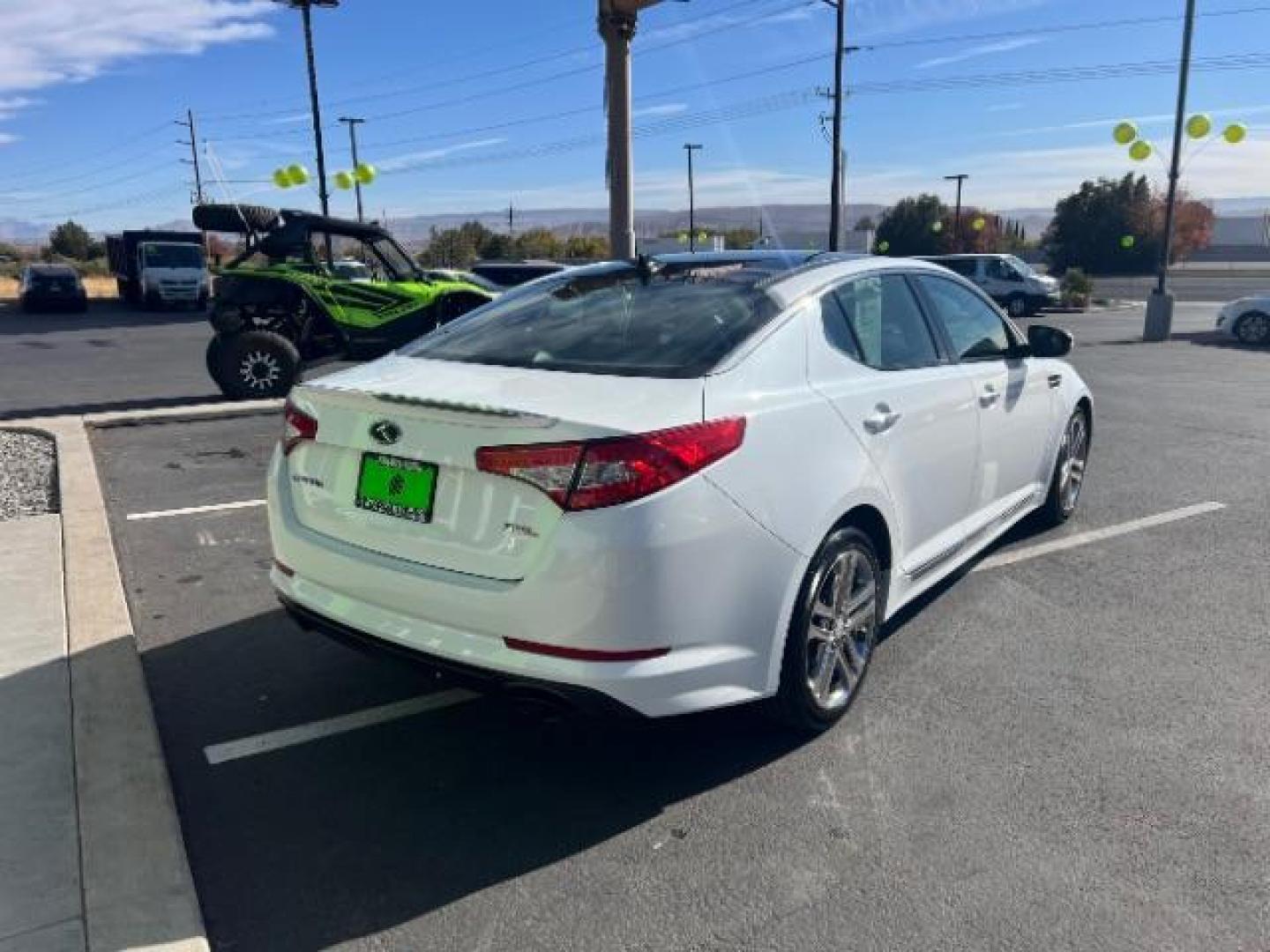 2013 Snow White Pearl /Black Leather Interior Kia Optima SX (5XXGR4A63DG) with an 2.0L L4 DOHC 16V TURBO engine, 6-Speed Automatic transmission, located at 1865 East Red Hills Pkwy, St. George, 84770, (435) 628-0023, 37.120850, -113.543640 - We specialize in helping ALL people get the best financing available. No matter your credit score, good, bad or none we can get you an amazing rate. Had a bankruptcy, divorce, or repossessions? We give you the green light to get your credit back on the road. Low down and affordable payments that fit - Photo#6