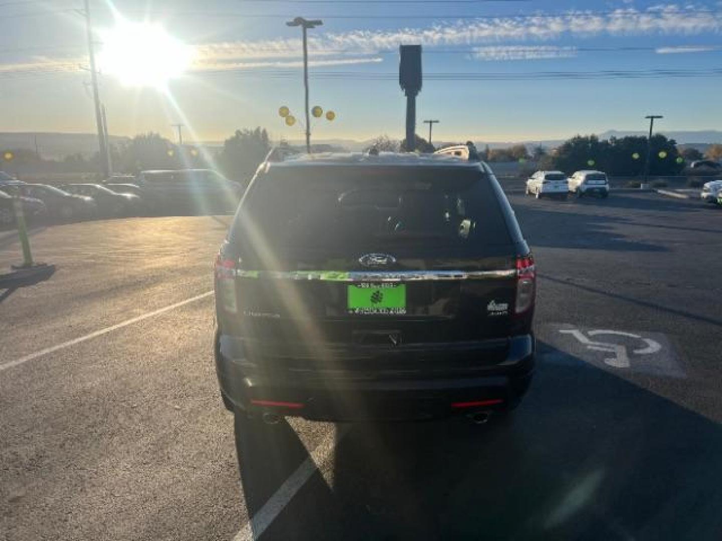 2015 Tuxedo Black Metallic /Charcoal Black, leather Ford Explorer Limited 4WD (1FM5K8F88FG) with an 3.5L V6 DOHC 24V engine, 6-Speed Automatic transmission, located at 940 North Main Street, Cedar City, UT, 84720, (435) 628-0023, 37.692936, -113.061897 - We specialize in helping ALL people get the best financing available. No matter your credit score, good, bad or none we can get you an amazing rate. Had a bankruptcy, divorce, or repossessions? We give you the green light to get your credit back on the road. Low down and affordable payments that fit - Photo#5