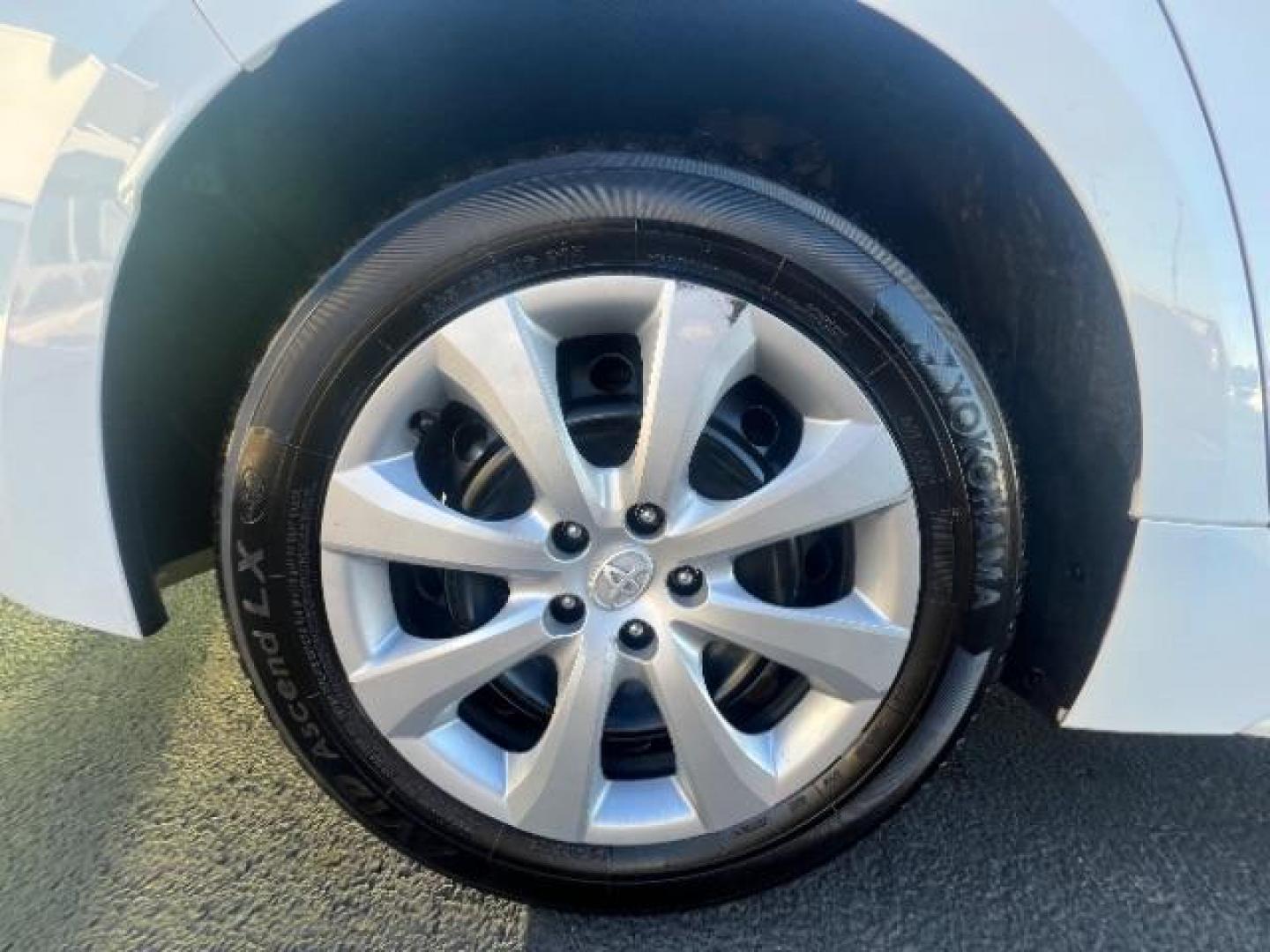 2021 White /Black Interior Toyota Corolla LE (5YFEPMAE4MP) with an 1.8L L4 DOHC 16V engine, Continuously Variable Transmission transmission, located at 1865 East Red Hills Pkwy, St. George, 84770, (435) 628-0023, 37.120850, -113.543640 - We specialize in helping ALL people get the best financing available. No matter your credit score, good, bad or none we can get you an amazing rate. Had a bankruptcy, divorce, or repossessions? We give you the green light to get your credit back on the road. Low down and affordable payments that fit - Photo#11