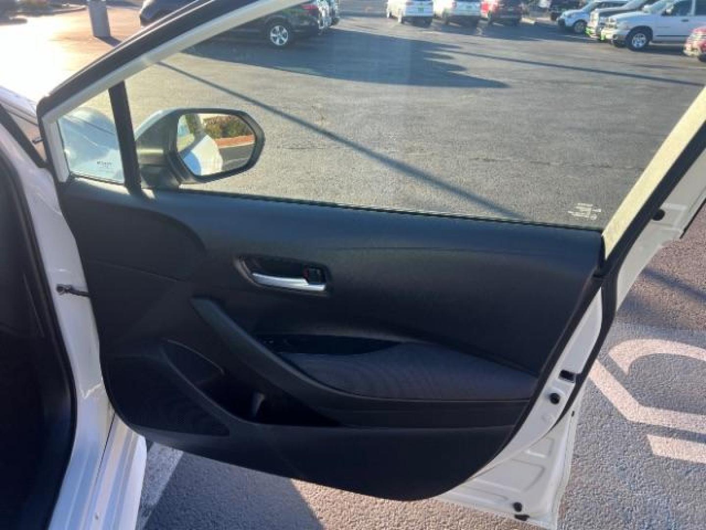 2021 White /Black Interior Toyota Corolla LE (5YFEPMAE4MP) with an 1.8L L4 DOHC 16V engine, Continuously Variable Transmission transmission, located at 1865 East Red Hills Pkwy, St. George, 84770, (435) 628-0023, 37.120850, -113.543640 - We specialize in helping ALL people get the best financing available. No matter your credit score, good, bad or none we can get you an amazing rate. Had a bankruptcy, divorce, or repossessions? We give you the green light to get your credit back on the road. Low down and affordable payments that fit - Photo#27