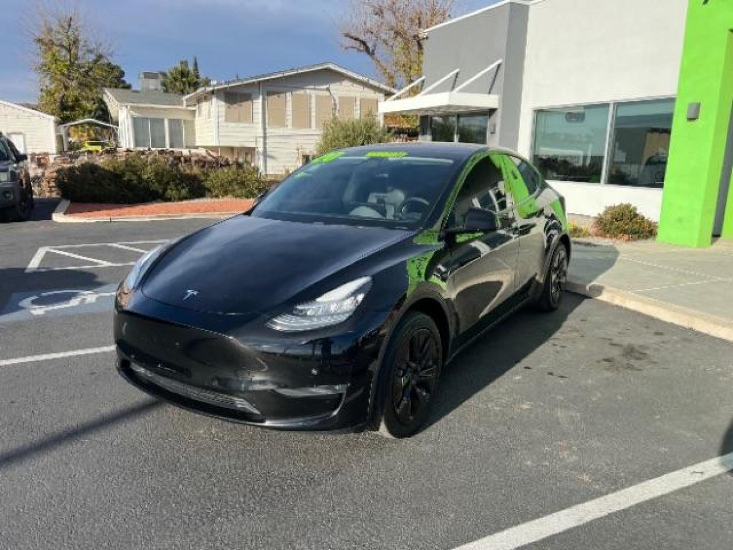 2020 Solid Black /All Black, leatherette Tesla Model Y Performance (5YJYGDEF6LF) with an ELECTRIC engine, 1-Speed Automatic transmission, located at 1865 East Red Hills Pkwy, St. George, 84770, (435) 628-0023, 37.120850, -113.543640 - Get additional $4k off the price with EV rebate! Runs and drives perfect. HAS FSD PAID FOR! ($8k software upgrade). Beautiful black on black performance. Best deal in the country! Battery and Motor warranty up to 120k miles. QUALIFIES FOR $4k TAX REBATE! We are setup with IRS to file for refun - Photo#5