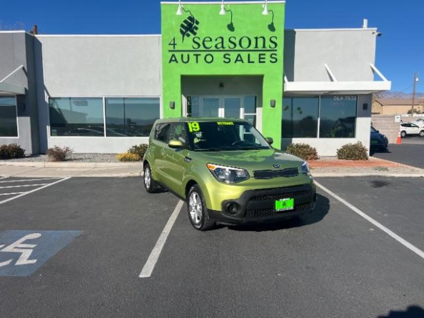 2019 Alien 2 /Black Tricot Cloth, cloth Kia Soul Base 6M (KNDJN2A22K7) with an 1.6L L4 DOHC 16V engine, 6-Speed Manual transmission, located at 1865 East Red Hills Pkwy, St. George, 84770, (435) 628-0023, 37.120850, -113.543640 - We specialize in helping ALL people get the best financing available. No matter your credit score, good, bad or none we can get you an amazing rate. Had a bankruptcy, divorce, or repossessions? We give you the green light to get your credit back on the road. Low down and affordable payments that fit - Photo#0