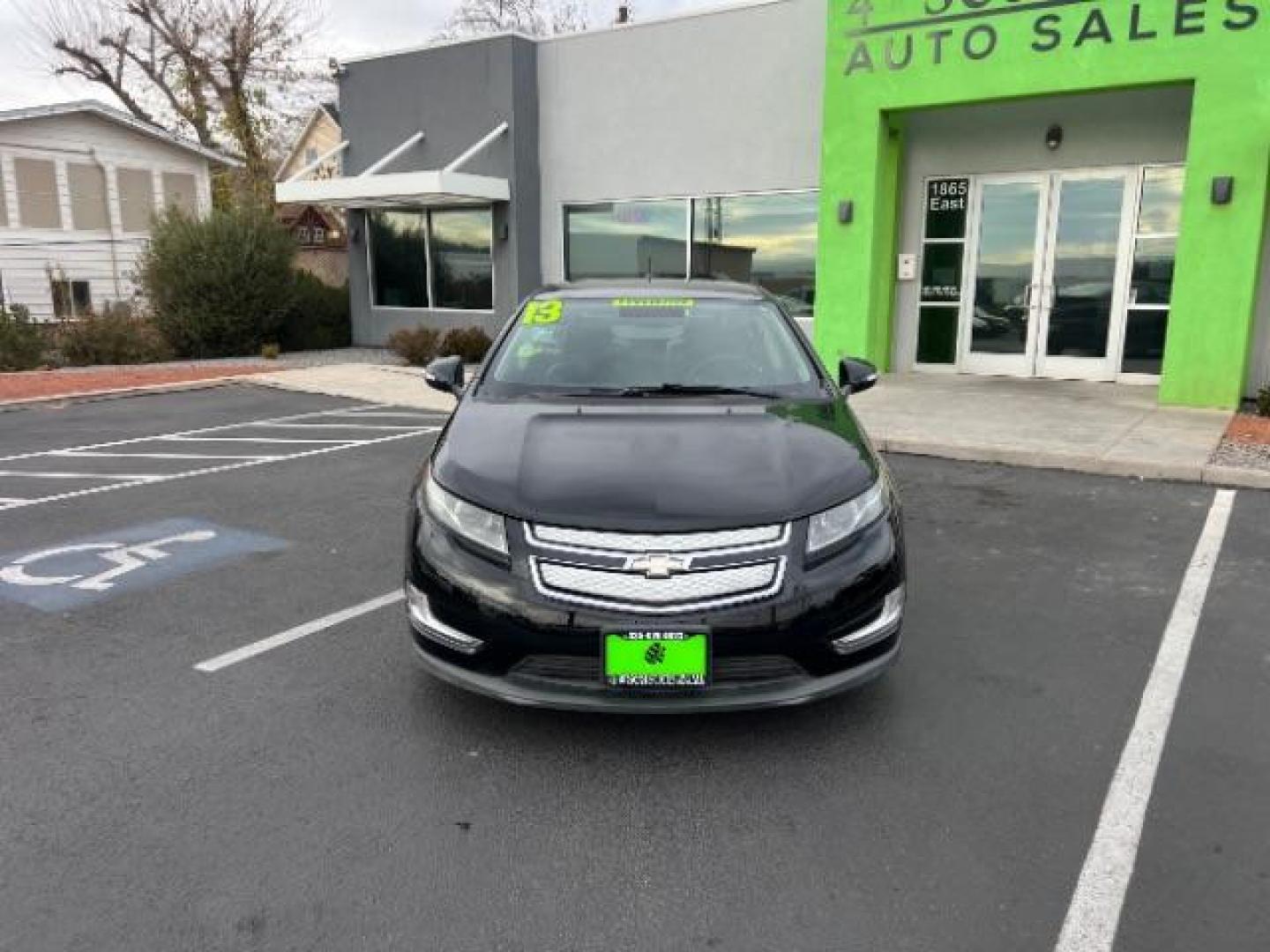 2013 Black /Jet Blk Seats/Ceramic Wh Chevrolet Volt Premium w/ Navigation (1G1RD6E48DU) with an 1.4L L4 DOHC 16V PLUG-IN HYBRID engine, Continuously Variable Transmission transmission, located at 1865 East Red Hills Pkwy, St. George, 84770, (435) 628-0023, 37.120850, -113.543640 - ***This vehicle qualifies for the EV/Hybrid tax rebate of up to $4,000*** We are setup with the IRS to recieve direct payments within 72 hours. We file the rebate online with IRS and can credit it to your down payment, reduce the sales price OR give you cashback!! These cars will not last and can o - Photo#1