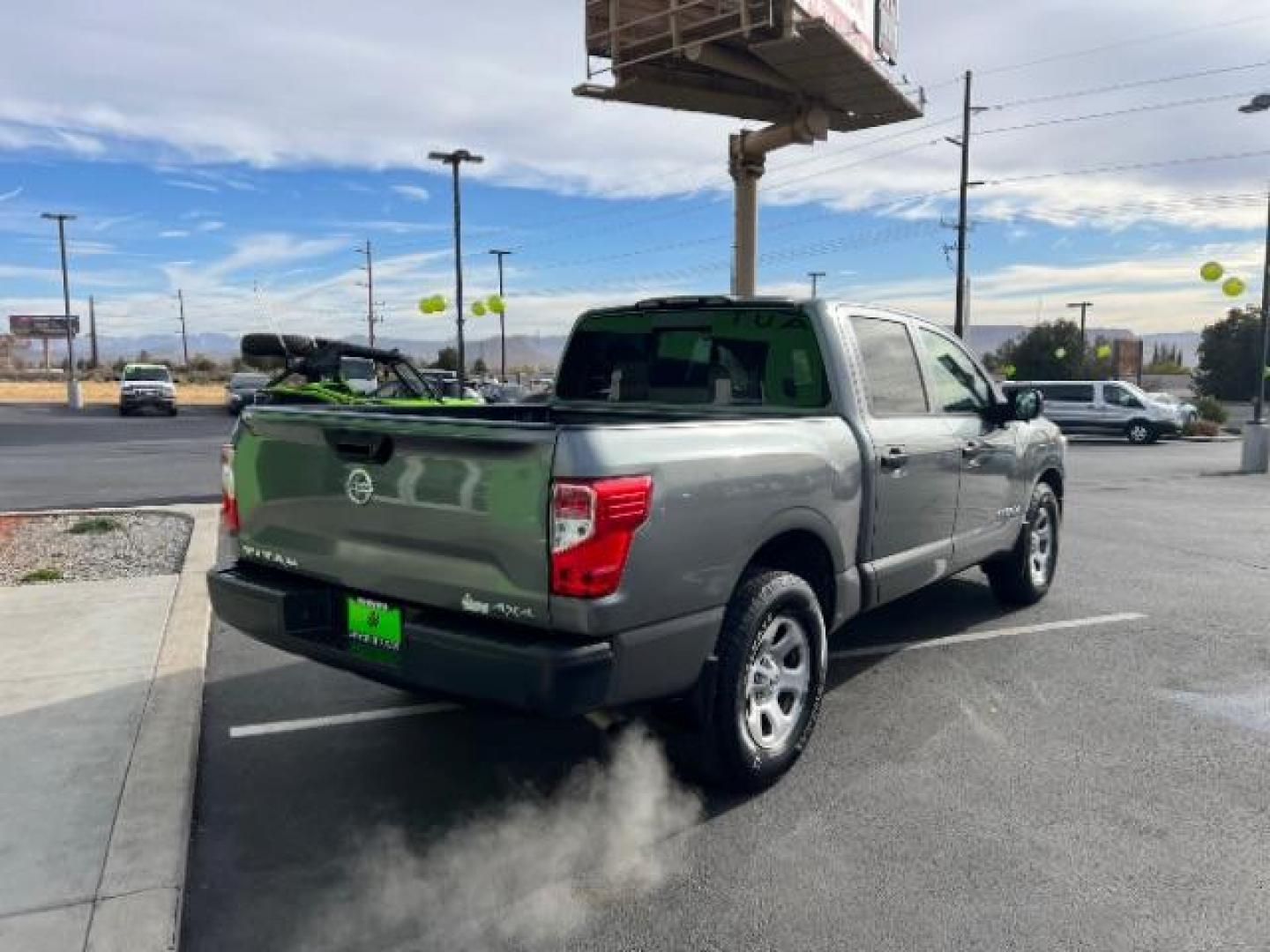 2017 Gun Metallic /Black, cloth Nissan Titan S Crew Cab 4WD (1N6AA1EJ6HN) with an 5.6L V8 DOHC 32V engine, 6-Speed Automatic transmission, located at 940 North Main Street, Cedar City, UT, 84720, (435) 628-0023, 37.692936, -113.061897 - Photo#6