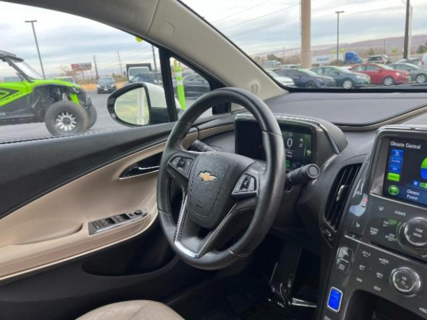 2012 White Diamond Tricoat /Jet Black and Ceramic White Leather Interior Chevrolet Volt Premium w/ Navigation and LEP (1G1RH6E40CU) with an 1.4L L4 DOHC 16V PLUG-IN HYBRID engine, Continuously Variable Transmission transmission, located at 1865 East Red Hills Pkwy, St. George, 84770, (435) 628-0023, 37.120850, -113.543640 - ***This vehicle qualifies for the EV/Hybrid tax rebate of up to $4,000*** We are setup with the IRS to recieve direct payments within 72 hours. We file the rebate online with IRS and can credit it to your down payment, reduce the sales price OR give you cashback!! These cars will not last and can o - Photo#32