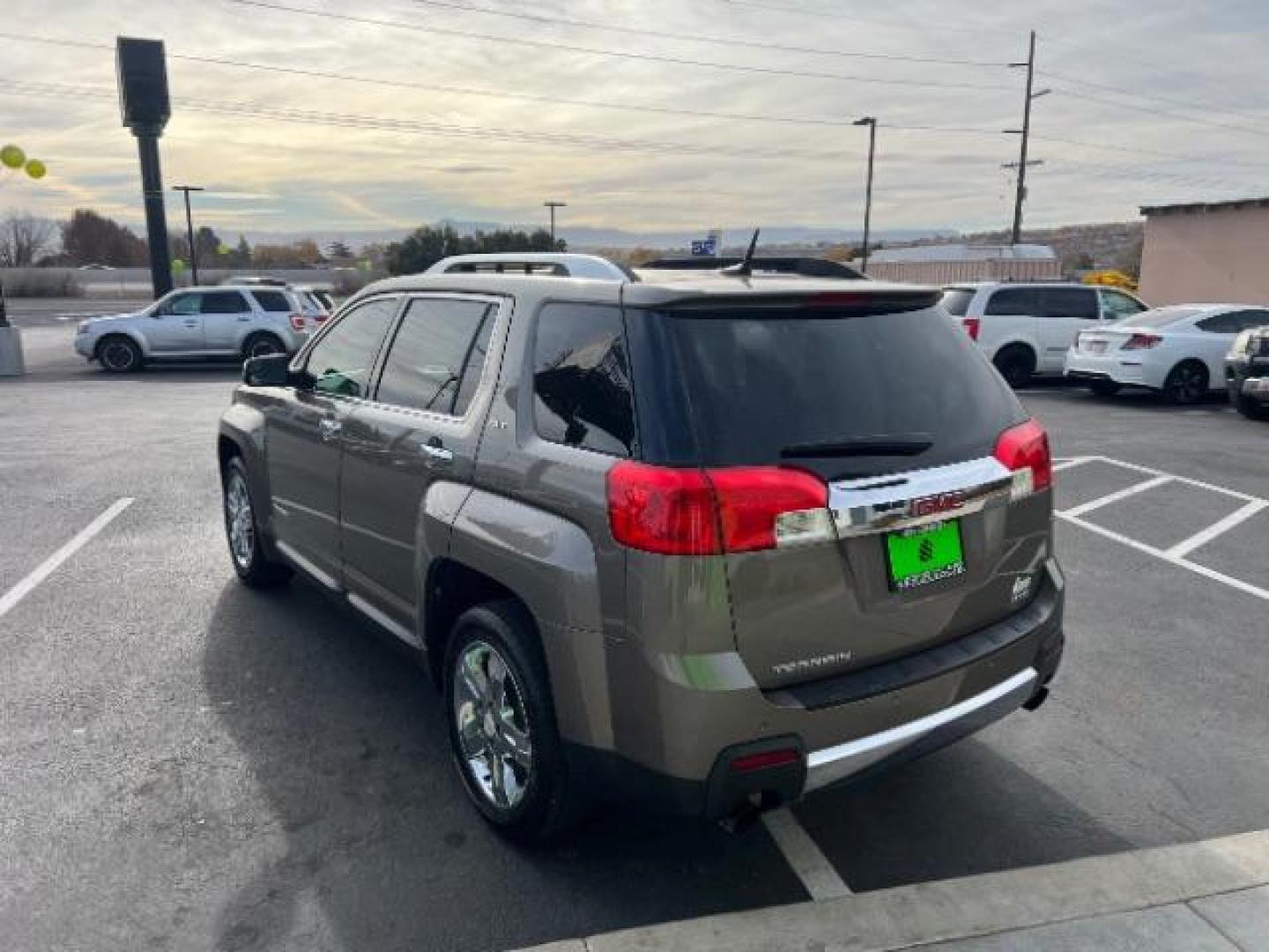 2012 Mocha Steel Metallic /Brownstone Leather Interior GMC Terrain SLT2 AWD (2GKFLXE54C6) with an 3.0L V6 DOHC 24V engine, 6-Speed Automatic transmission, located at 1865 East Red Hills Pkwy, St. George, 84770, (435) 628-0023, 37.120850, -113.543640 - We specialize in helping ALL people get the best financing available. No matter your credit score, good, bad or none we can get you an amazing rate. Had a bankruptcy, divorce, or repossessions? We give you the green light to get your credit back on the road. Low down and affordable payments that fit - Photo#4