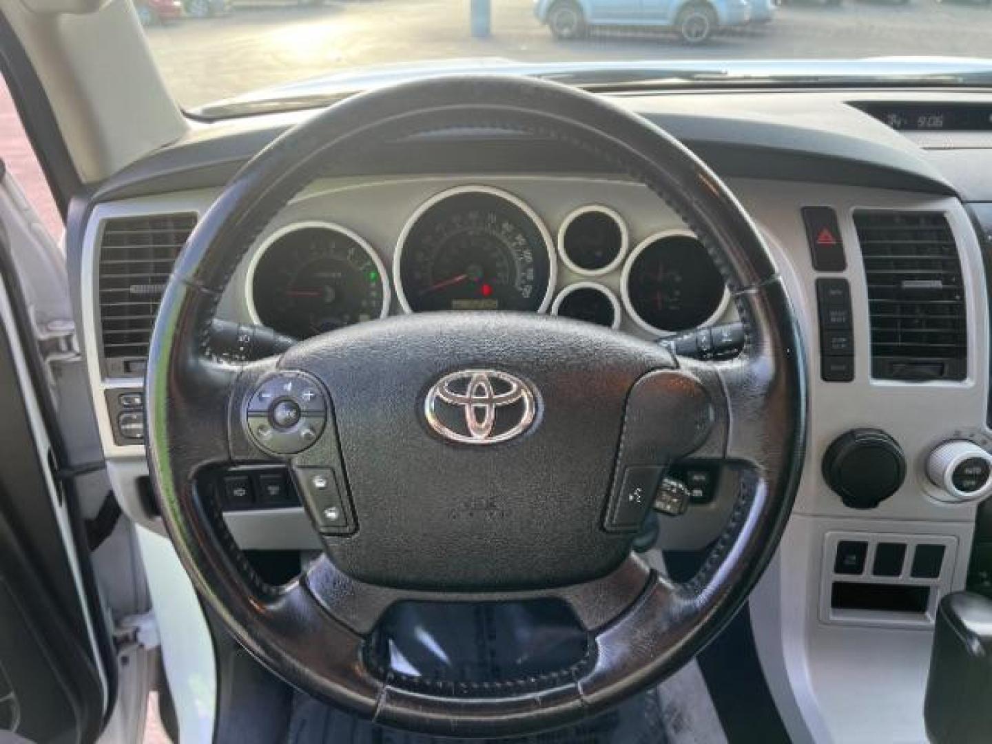 2008 Super White /Graphite Cloth Interior Toyota Sequoia SR5 5.7L 2WD (5TDZY64A18S) with an 4.7L V8 DOHC 32V engine, 6-Speed Automatic transmission, located at 1865 East Red Hills Pkwy, St. George, 84770, (435) 628-0023, 37.120850, -113.543640 - Photo#18