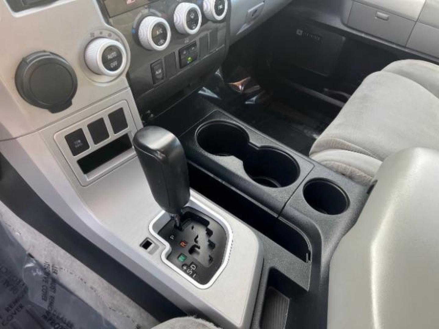 2008 Super White /Graphite Cloth Interior Toyota Sequoia SR5 5.7L 2WD (5TDZY64A18S) with an 4.7L V8 DOHC 32V engine, 6-Speed Automatic transmission, located at 1865 East Red Hills Pkwy, St. George, 84770, (435) 628-0023, 37.120850, -113.543640 - Photo#21