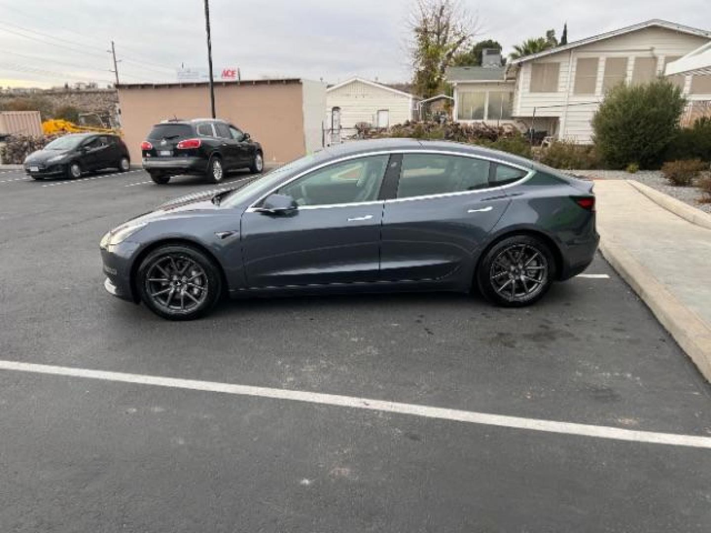 2019 Solid Black /All Black, leatherette Tesla Model 3 Long Range (5YJ3E1EA7KF) with an ELECTRIC engine, 1-Speed Automatic transmission, located at 1865 East Red Hills Pkwy, St. George, 84770, (435) 628-0023, 37.120850, -113.543640 - Get additional $4k off listed price with the IRS EV tax rebate. We can file for you and get funds in 72hours. This Model 3 Long Range RWD is in great condition and gets 290 miles on a full charge. Full battery and motor warranty until 8years or 120k miles. Stop by and see it at 4 Seasons Auto in - Photo#9