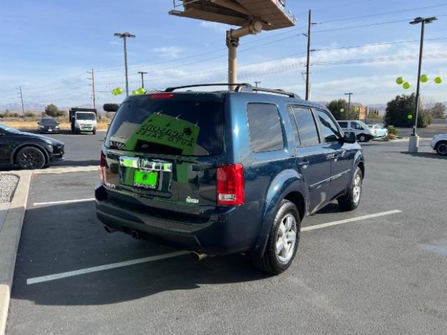 2011 Bali Blue Pearl /Gray Leather Interior Honda Pilot EX-L 2WD 5-Spd AT (5FNYF3H59BB) with an 3.5L V6 SOHC 24V engine, 5-Speed Automatic transmission, located at 1865 East Red Hills Pkwy, St. George, 84770, (435) 628-0023, 37.120850, -113.543640 - Photo#5