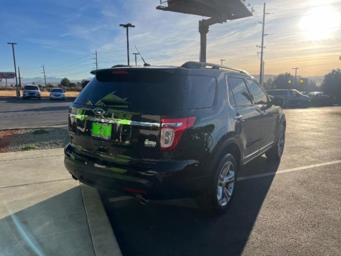 2013 Kodiak Brown Metallic /Medium Light Stone Perforated Leather Interior Ford Explorer Limited 4WD (1FM5K8F82DG) with an 3.5L V6 DOHC 24V engine, 6-Speed Automatic transmission, located at 1865 East Red Hills Pkwy, St. George, 84770, (435) 628-0023, 37.120850, -113.543640 - We specialize in helping ALL people get the best financing available. No matter your credit score, good, bad or none we can get you an amazing rate. Had a bankruptcy, divorce, or repossessions? We give you the green light to get your credit back on the road. Low down and affordable payments that fit - Photo#6