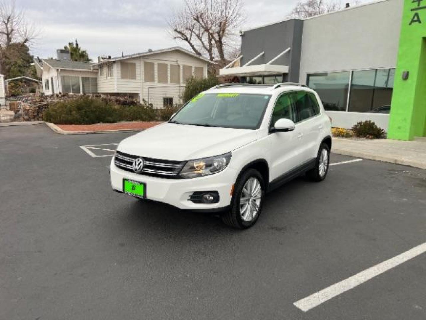 2012 Candy White /Desert Beige Leather Volkswagen Tiguan S 4Motion (WVGBV7AX6CW) with an 2.0L L4 DOHC 16V TURBO engine, 6-Speed Automatic transmission, located at 1865 East Red Hills Pkwy, St. George, 84770, (435) 628-0023, 37.120850, -113.543640 - Photo#2