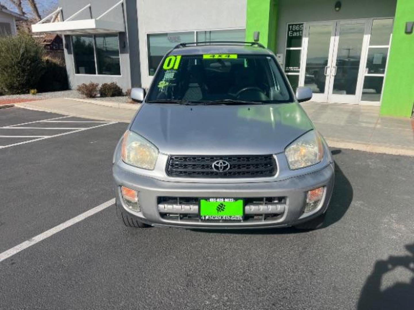 2001 Titanium Metallic /Gray Cloth Toyota RAV4 4WD (JTEHH20V610) with an 2.0L L4 DOHC 16V engine, 4-Speed Automatic transmission, located at 1865 East Red Hills Pkwy, St. George, 84770, (435) 628-0023, 37.120850, -113.543640 - We specialize in helping ALL people get the best financing available. No matter your credit score, good, bad or none we can get you an amazing rate. Had a bankruptcy, divorce, or repossessions? We give you the green light to get your credit back on the road. Low down and affordable payments that fit - Photo#1