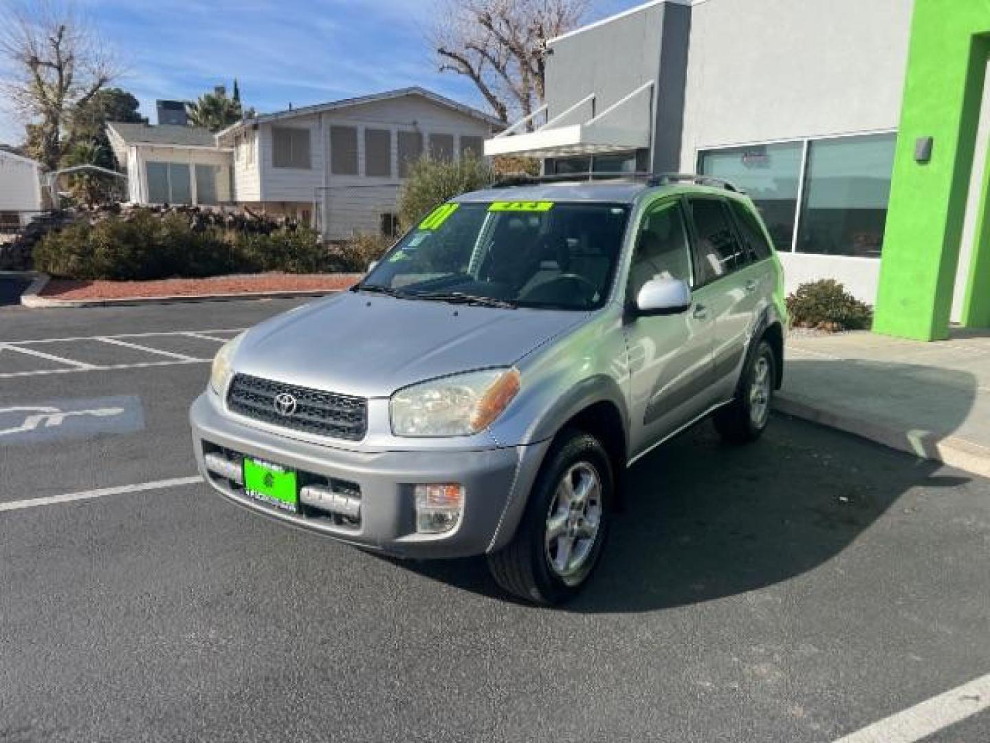 2001 Titanium Metallic /Gray Cloth Toyota RAV4 4WD (JTEHH20V610) with an 2.0L L4 DOHC 16V engine, 4-Speed Automatic transmission, located at 1865 East Red Hills Pkwy, St. George, 84770, (435) 628-0023, 37.120850, -113.543640 - We specialize in helping ALL people get the best financing available. No matter your credit score, good, bad or none we can get you an amazing rate. Had a bankruptcy, divorce, or repossessions? We give you the green light to get your credit back on the road. Low down and affordable payments that fit - Photo#2