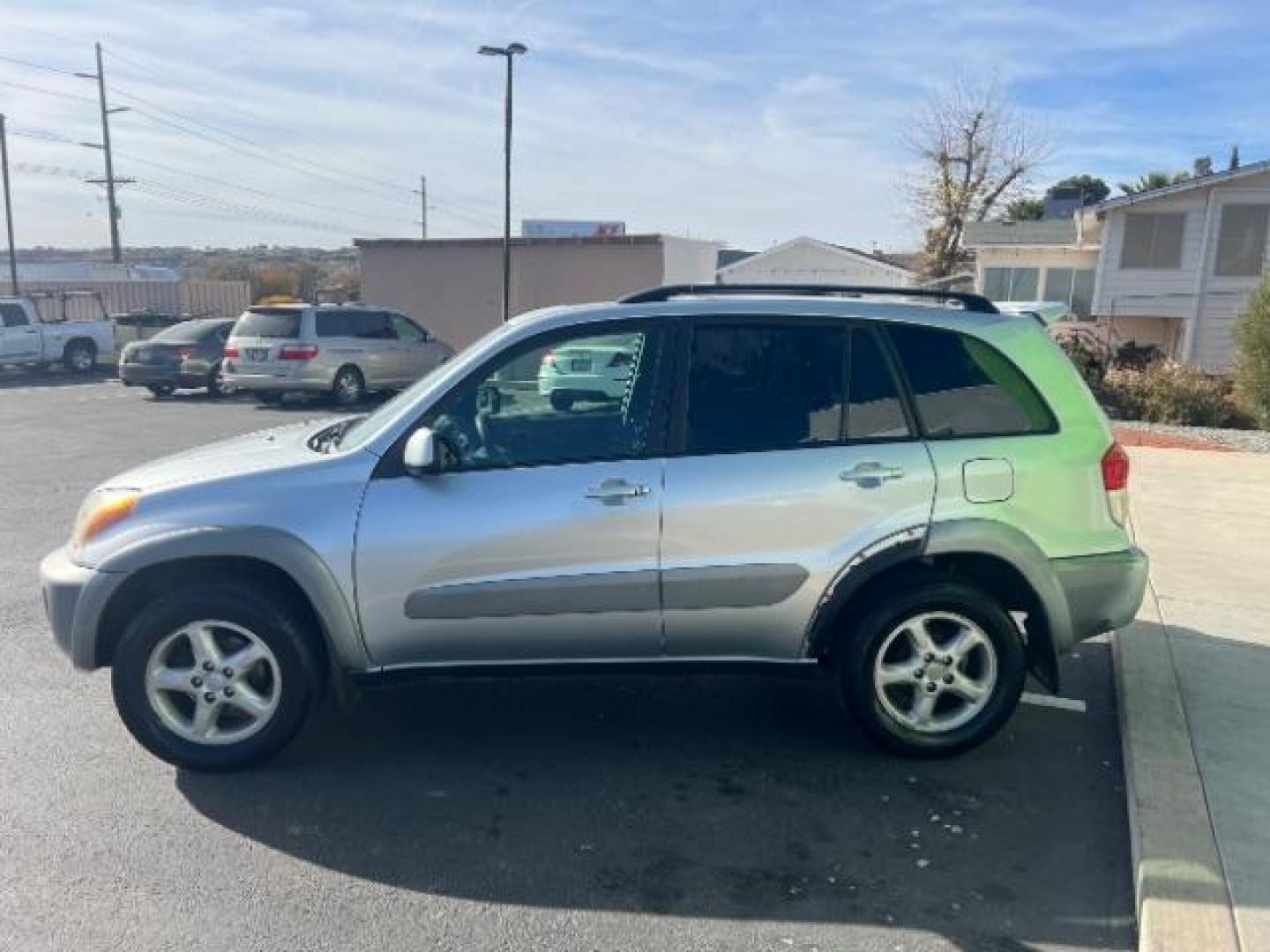 2001 Titanium Metallic /Gray Cloth Toyota RAV4 4WD (JTEHH20V610) with an 2.0L L4 DOHC 16V engine, 4-Speed Automatic transmission, located at 1865 East Red Hills Pkwy, St. George, 84770, (435) 628-0023, 37.120850, -113.543640 - We specialize in helping ALL people get the best financing available. No matter your credit score, good, bad or none we can get you an amazing rate. Had a bankruptcy, divorce, or repossessions? We give you the green light to get your credit back on the road. Low down and affordable payments that fit - Photo#3