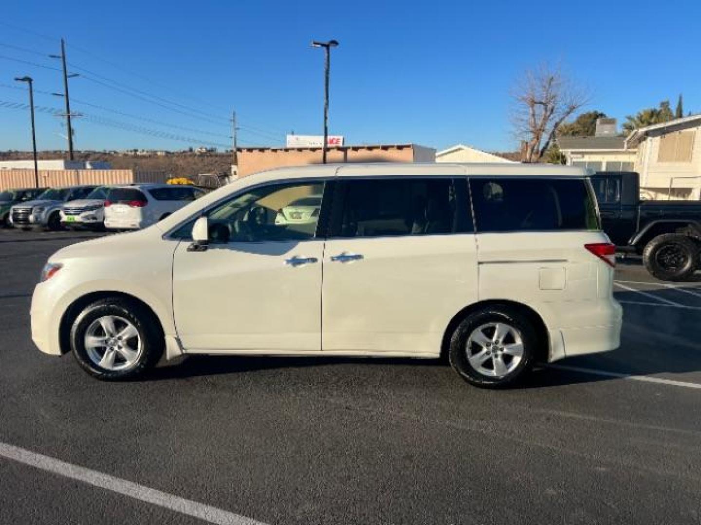 2012 White Pearl /Beige Cloth Interior Nissan Quest 3.5 SV (JN8AE2KP0C9) with an 3.5L V6 DOHC 24V engine, Continuously Variable Transmission transmission, located at 1865 East Red Hills Pkwy, St. George, 84770, (435) 628-0023, 37.120850, -113.543640 - Photo#3