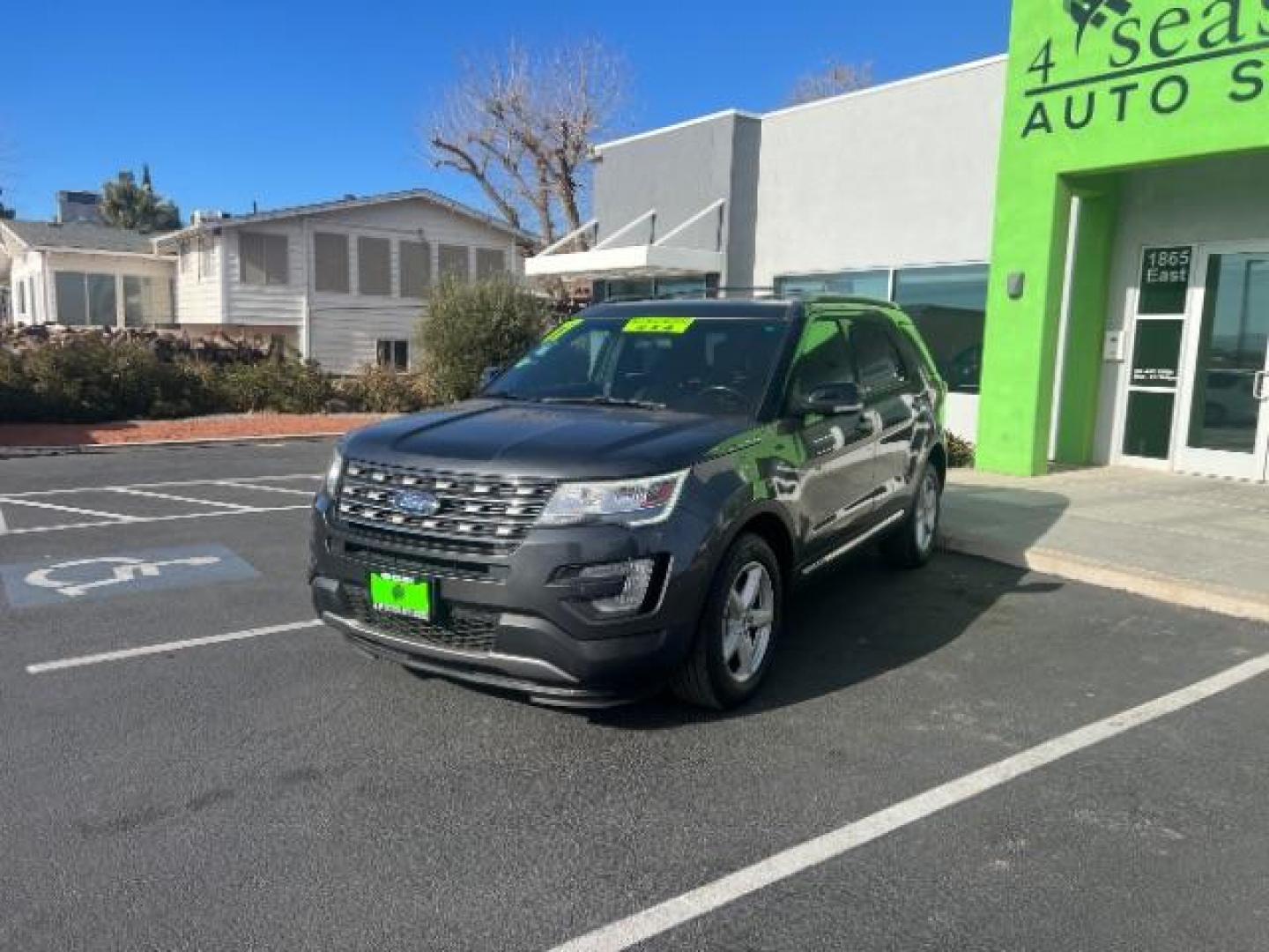 2017 Smoked Quartz Tinted Clearcoat Metallic /Dark Earth w/Ebony Black, leather/sueded microfibe Ford Explorer XLT 4WD (1FM5K8D80HG) with an 3.5L V6 DOHC 24V engine, 6-Speed Automatic transmission, located at 940 North Main Street, Cedar City, UT, 84720, (435) 628-0023, 37.692936, -113.061897 - We specialize in helping ALL people get the best financing available. No matter your credit score, good, bad or none we can get you an amazing rate. Had a bankruptcy, divorce, or repossessions? We give you the green light to get your credit back on the road. Low down and affordable payments that fit - Photo#2