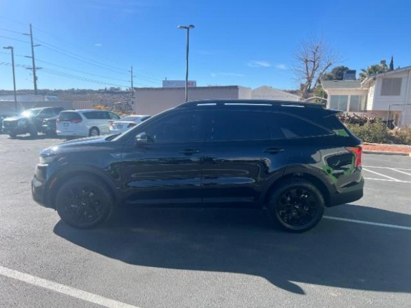 2022 Black /Black Leather Interior Kia Sorento X-Line S (5XYRLDLC5NG) with an 4 CYL engine, AUTOMATIC transmission, located at 1865 East Red Hills Pkwy, St. George, 84770, (435) 628-0023, 37.120850, -113.543640 - We specialize in helping ALL people get the best financing available. No matter your credit score, good, bad or none we can get you an amazing rate. Had a bankruptcy, divorce, or repossessions? We give you the green light to get your credit back on the road. Low down and affordable payments that fit - Photo#3