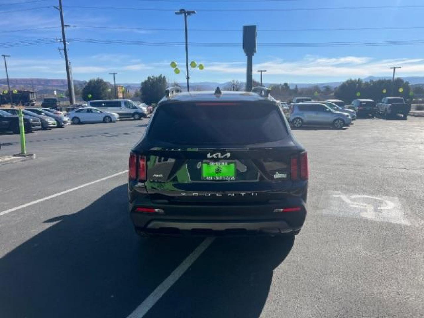 2022 Black /Black Leather Interior Kia Sorento X-Line S (5XYRLDLC5NG) with an 4 CYL engine, AUTOMATIC transmission, located at 1865 East Red Hills Pkwy, St. George, 84770, (435) 628-0023, 37.120850, -113.543640 - We specialize in helping ALL people get the best financing available. No matter your credit score, good, bad or none we can get you an amazing rate. Had a bankruptcy, divorce, or repossessions? We give you the green light to get your credit back on the road. Low down and affordable payments that fit - Photo#5