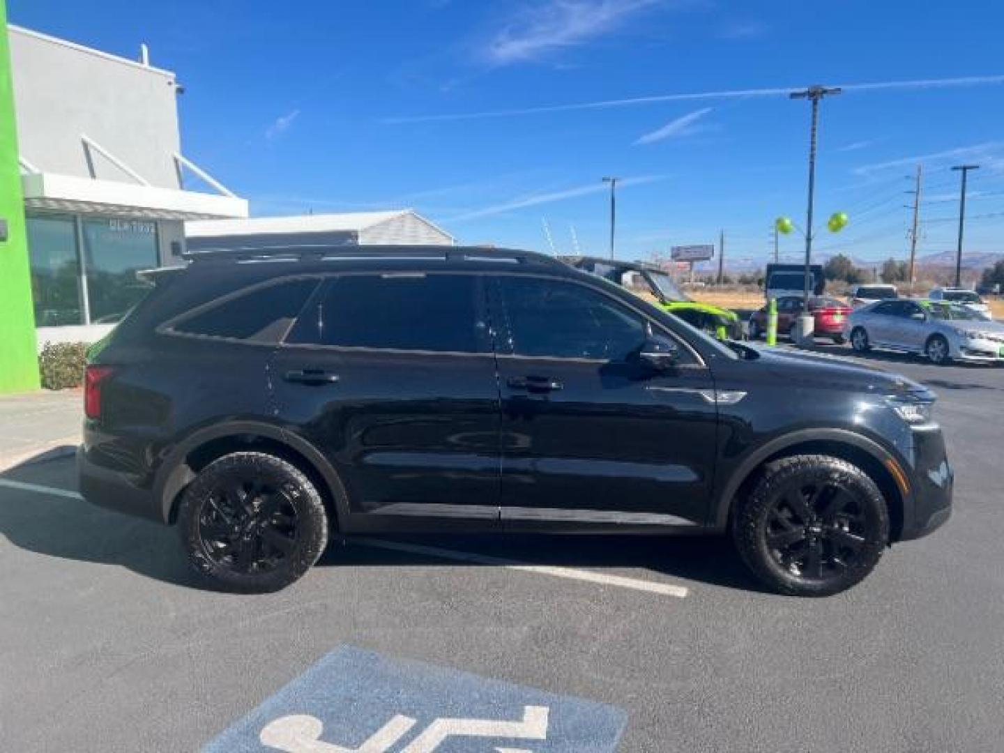 2022 Black /Black Leather Interior Kia Sorento X-Line S (5XYRLDLC5NG) with an 4 CYL engine, AUTOMATIC transmission, located at 1865 East Red Hills Pkwy, St. George, 84770, (435) 628-0023, 37.120850, -113.543640 - We specialize in helping ALL people get the best financing available. No matter your credit score, good, bad or none we can get you an amazing rate. Had a bankruptcy, divorce, or repossessions? We give you the green light to get your credit back on the road. Low down and affordable payments that fit - Photo#7