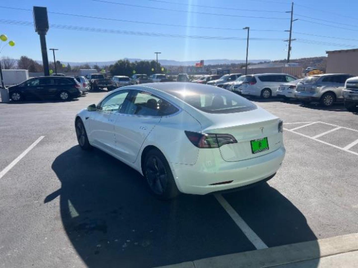 2018 White /Black Tesla Model 3 Long Range (5YJ3E1EB8JF) with an ELECTRIC engine, 1-Speed Automatic transmission, located at 1865 East Red Hills Pkwy, St. George, 84770, (435) 628-0023, 37.120850, -113.543640 - Take additional $4k with the EV TAX REBATE. We are setup with IRS to file the rebate directly. Take off price of car, use as down payment or take cashback. Excellent AWD, Long Range, 300 miles on full charge, ugraded computer for FSD ready. Battery and motor warranty up to 120k miles. Call or te - Photo#6