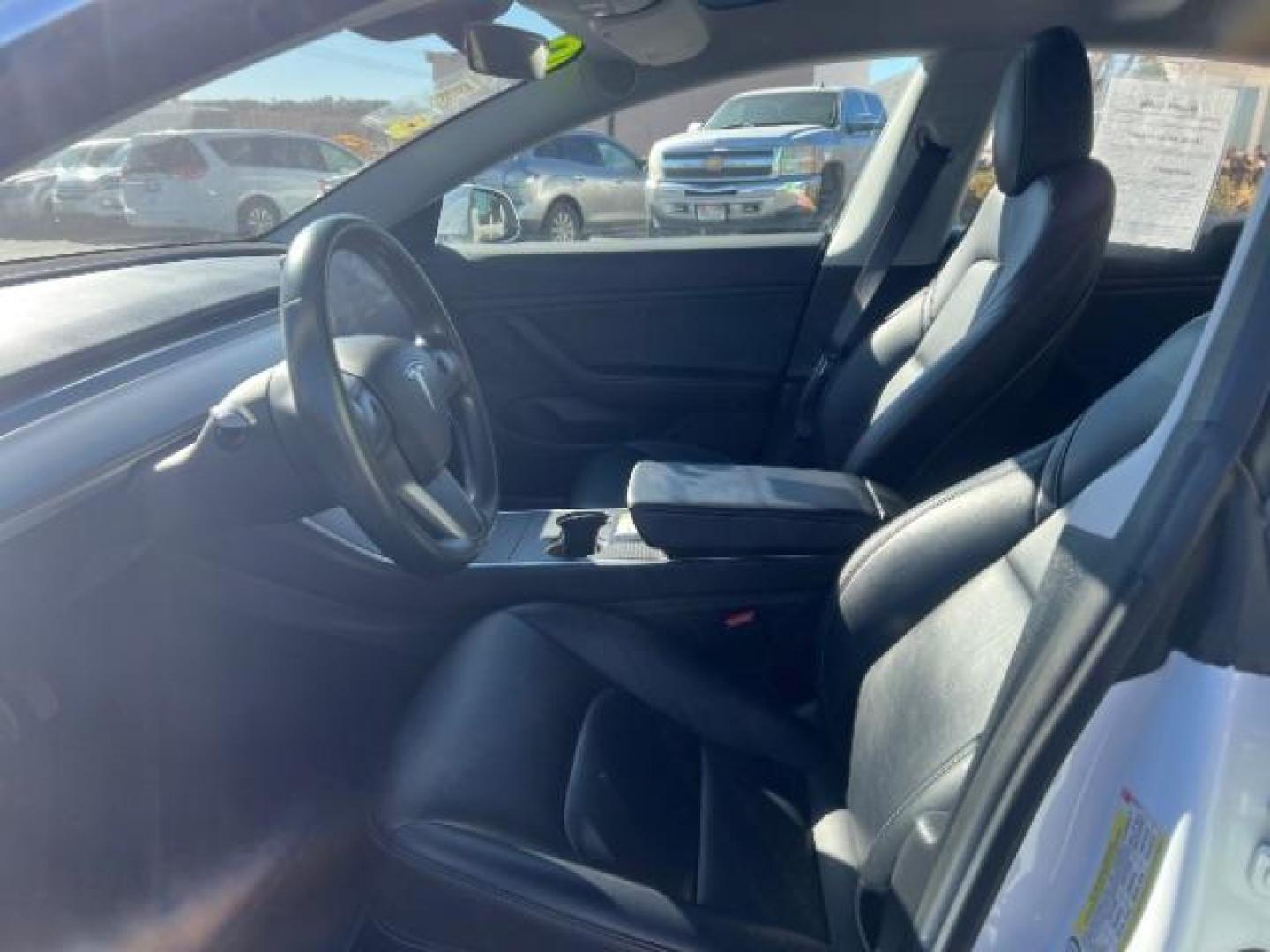 2018 White /Black Tesla Model 3 Long Range (5YJ3E1EB8JF) with an ELECTRIC engine, 1-Speed Automatic transmission, located at 1865 East Red Hills Pkwy, St. George, 84770, (435) 628-0023, 37.120850, -113.543640 - Take additional $4k with the EV TAX REBATE. We are setup with IRS to file the rebate directly. Take off price of car, use as down payment or take cashback. Excellent AWD, Long Range, 300 miles on full charge, ugraded computer for FSD ready. Battery and motor warranty up to 120k miles. Call or te - Photo#14