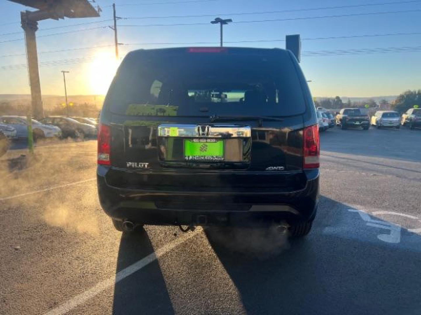 2013 Crystal Black Pearl /Beige Leather Interior Honda Pilot EX-L 4WD 5-Spd AT with Navigation (5FNYF4H79DB) with an 3.5L V6 SOHC 24V engine, 5-Speed Automatic transmission, located at 940 North Main Street, Cedar City, UT, 84720, (435) 628-0023, 37.692936, -113.061897 - We specialize in helping ALL people get the best financing available. No matter your credit score, good, bad or none we can get you an amazing rate. Had a bankruptcy, divorce, or repossessions? We give you the green light to get your credit back on the road. Low down and affordable payments that fit - Photo#5