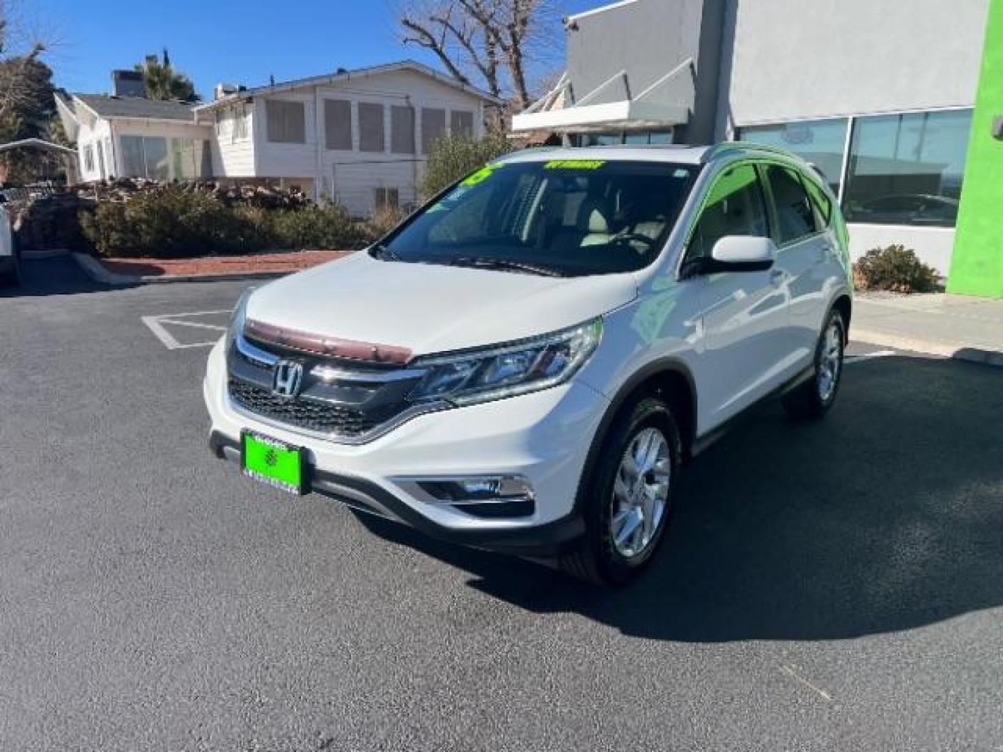 2015 WHITE /BLACK HONDA CR-V EX-L EX-L (5J6RM4H77FL) with an 4 CYL engine, AUTOMATIC transmission, located at 1865 East Red Hills Pkwy, St. George, 84770, (435) 628-0023, 37.120850, -113.543640 - We specialize in helping ALL people get the best financing available. No matter your credit score, good, bad or none we can get you an amazing rate. Had a bankruptcy, divorce, or repossessions? We give you the green light to get your credit back on the road. Low down and affordable payments that fit - Photo#2